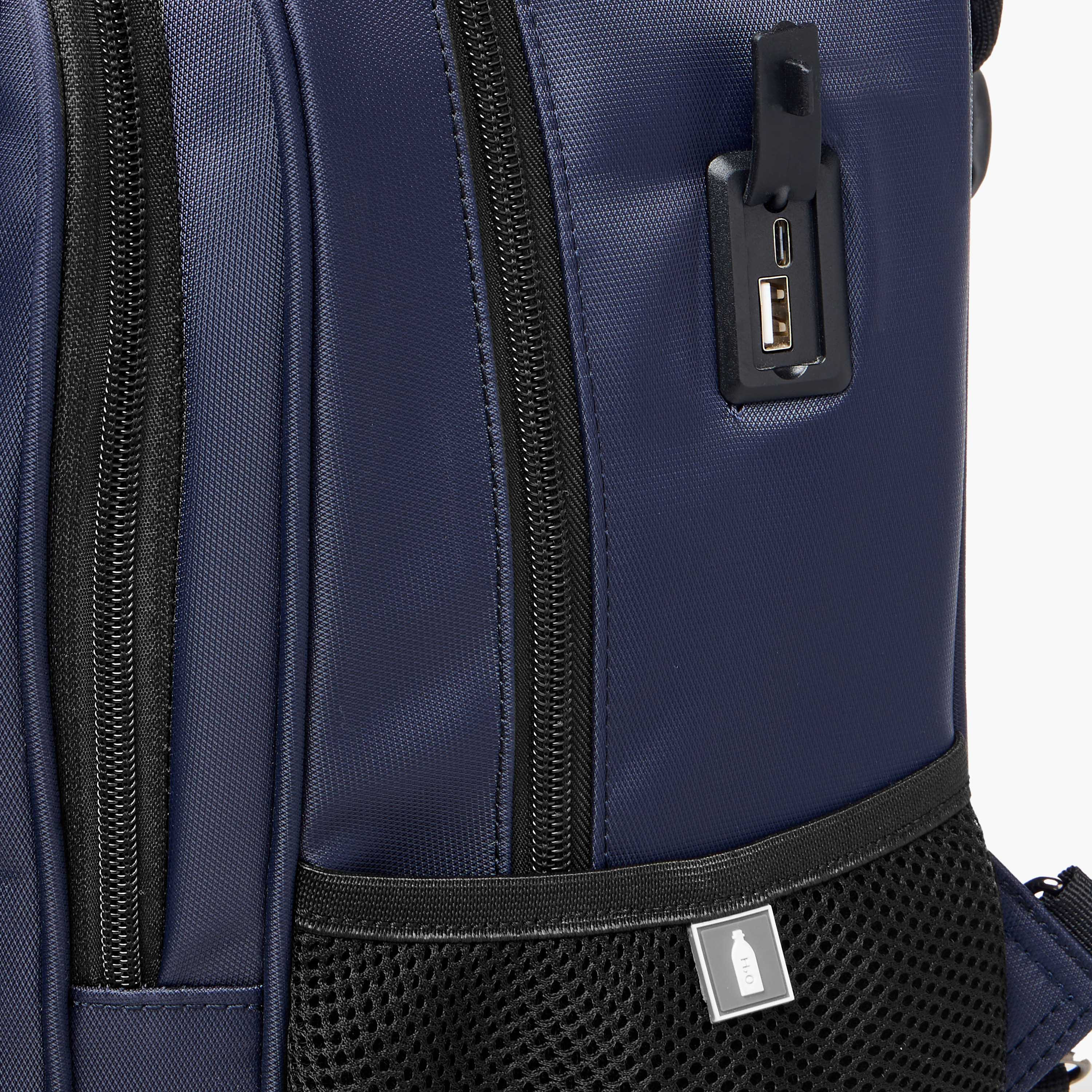 Solid 18-inch Backpack with Adjustable Straps and Zip Closure - 46x32x18 cms-promo_LS20_OMN-image-9