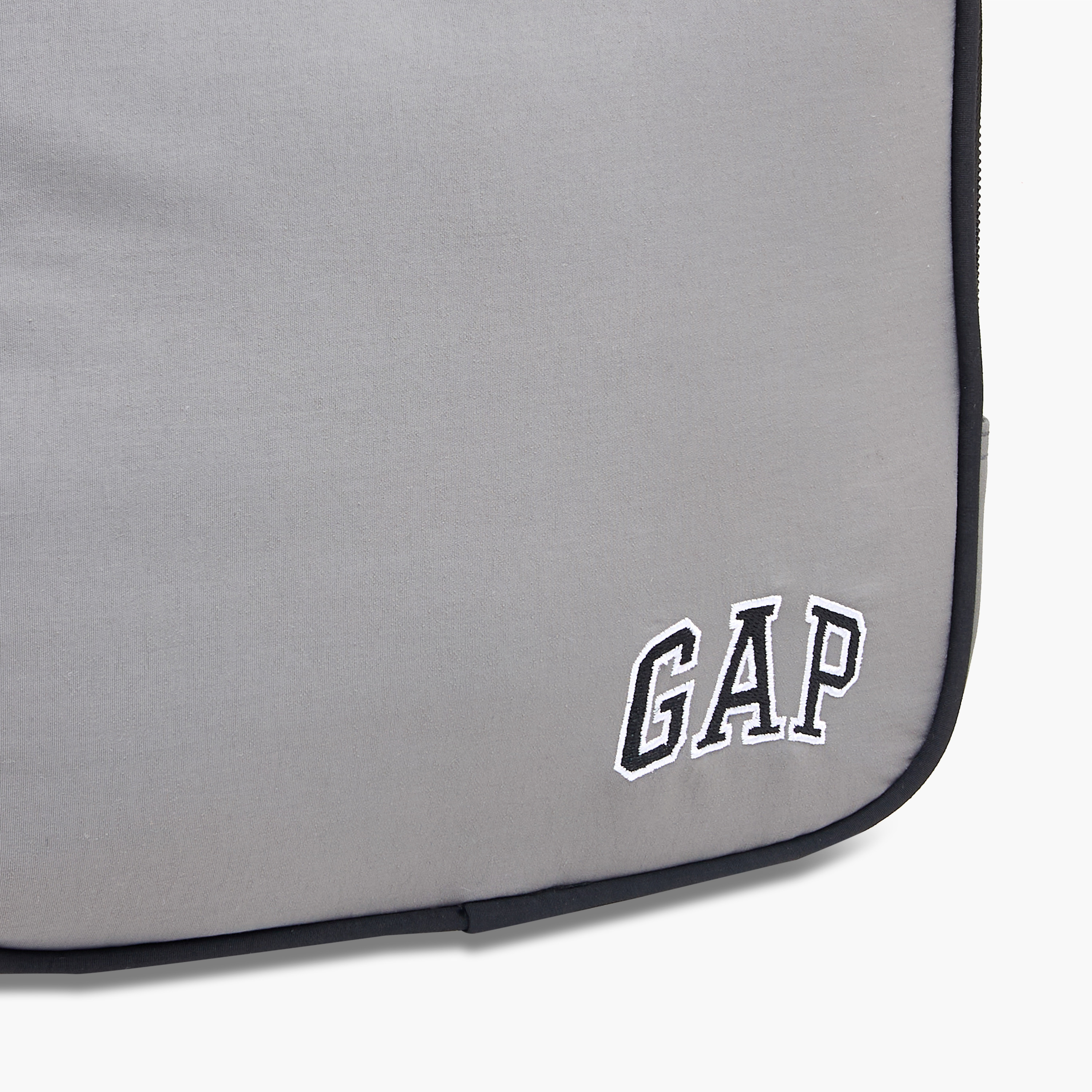 GAP Solid Lunch Bag with Adjustable Strap and Zip Closure-school-lunchessentials-lunchbags-image-5