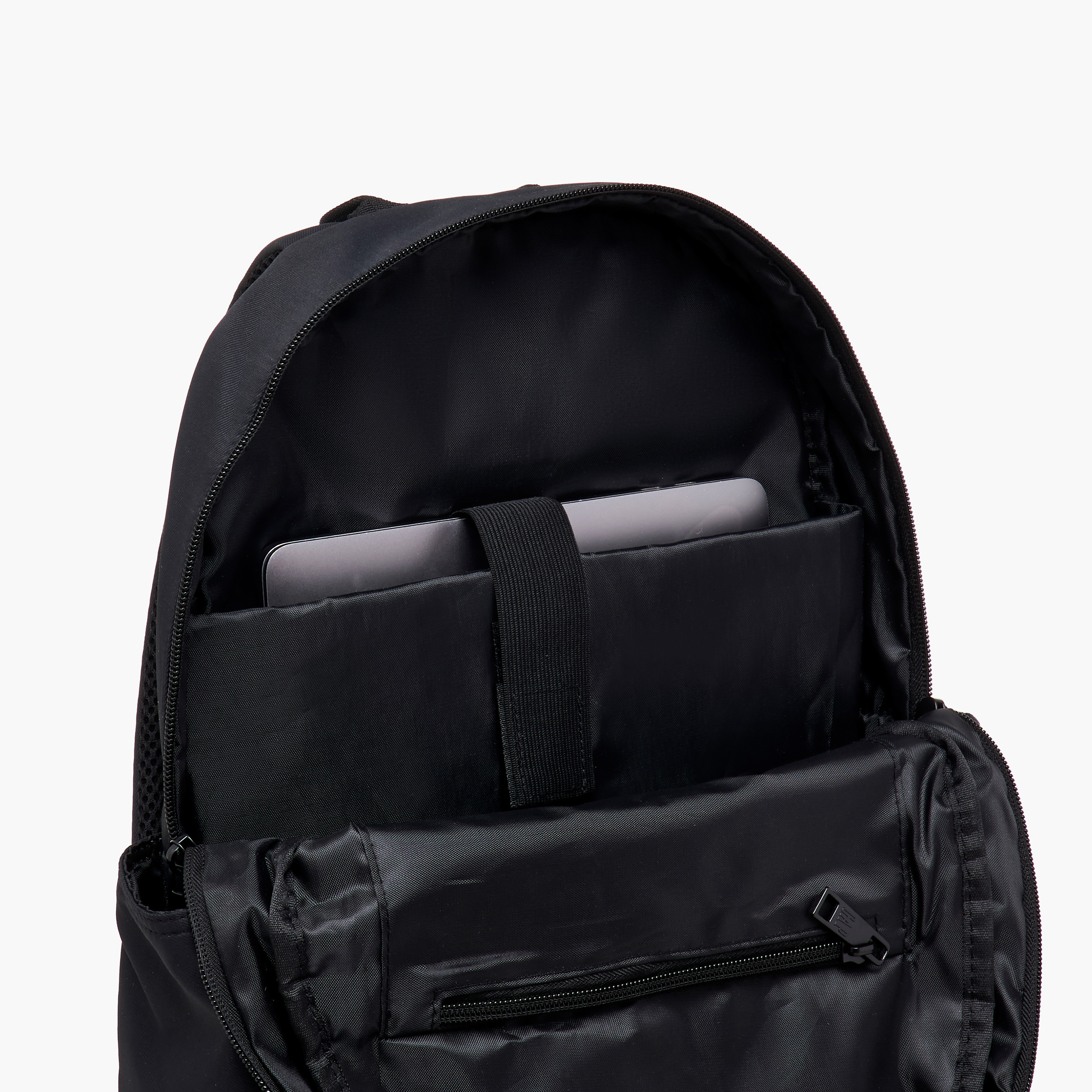 GAP Solid 18-inch Backpack with Adjustable Straps and Zip Closure - 14x30x45 cms-school-bagsandbackpacks-backpacks-image-11