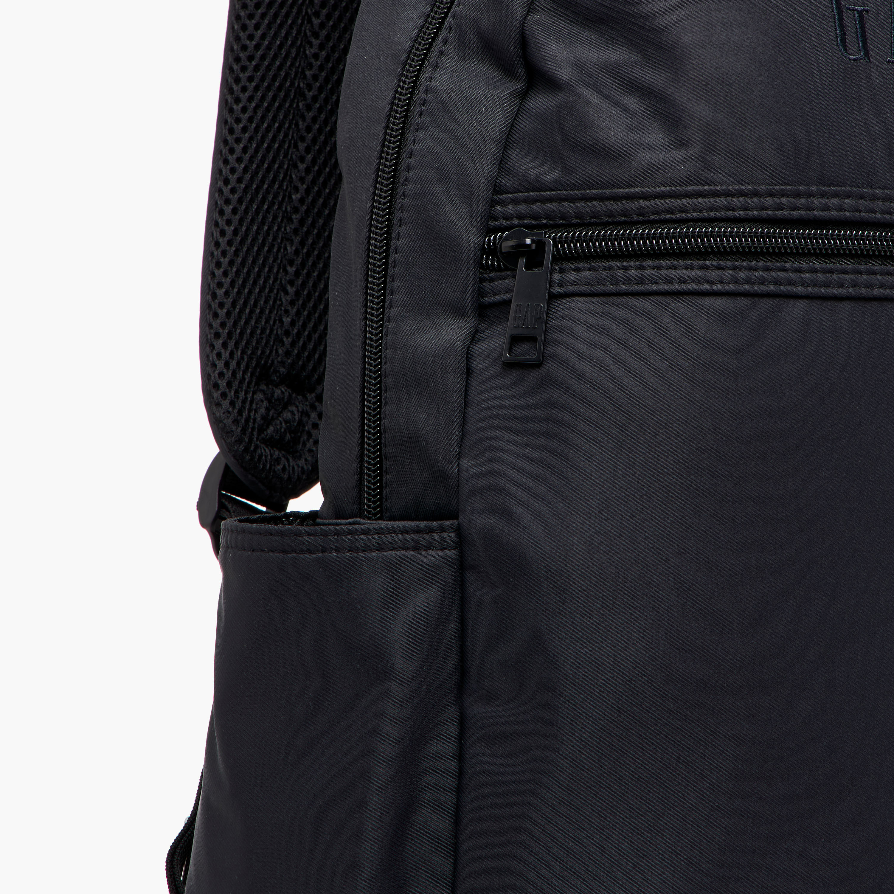 GAP Solid 18-inch Backpack with Adjustable Straps and Zip Closure - 14x30x45 cms-school-bagsandbackpacks-backpacks-image-8