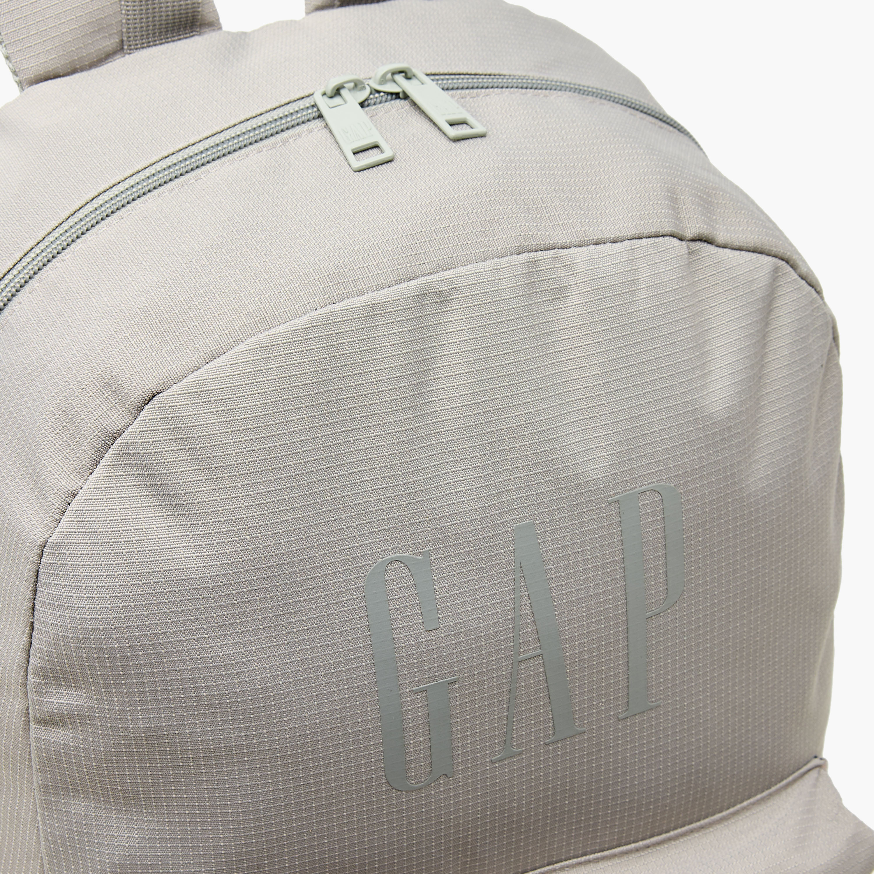 GAP 18-inch Solid Backpack with Adjustable Straps and Zip Closure - 44x31x14 cms-school-bagsandbackpacks-backpacks-image-9