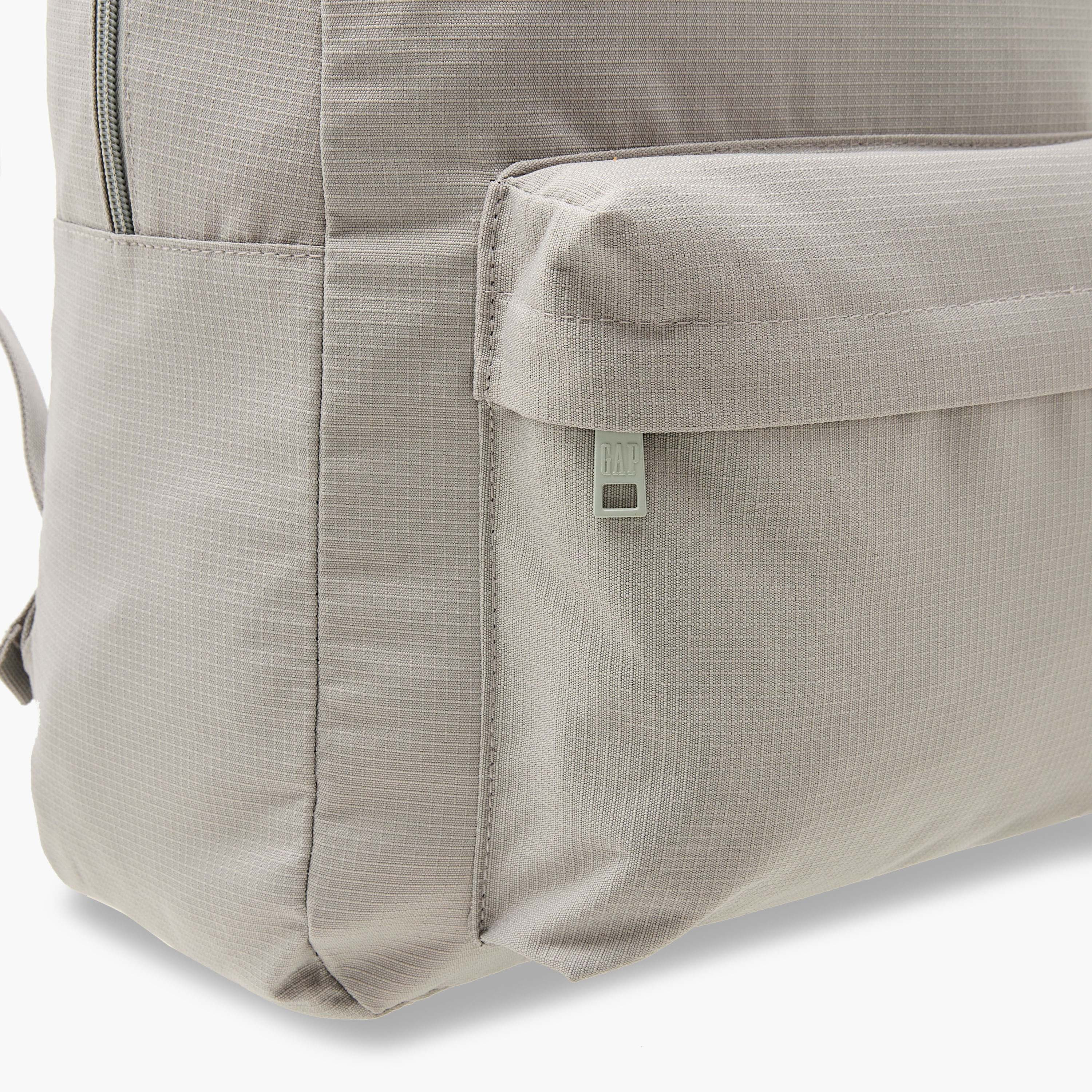 GAP 18-inch Solid Backpack with Adjustable Straps and Zip Closure - 44x31x14 cms-school-bagsandbackpacks-backpacks-image-10