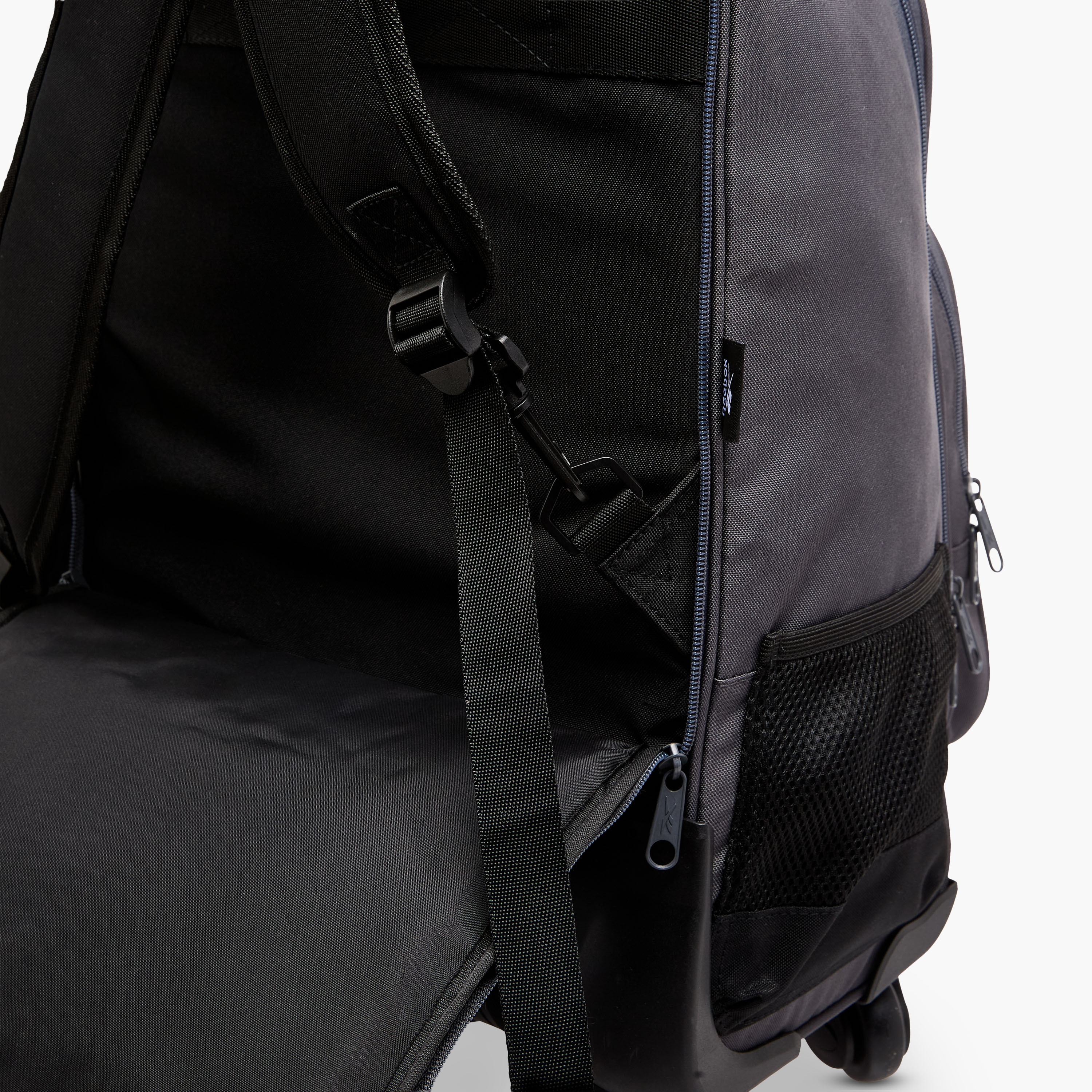 Reebok Solid Trolley Bag for Boys 8-13 Years with Retractable Handle -school-bagsandbackpacks-trolleybags-image-13