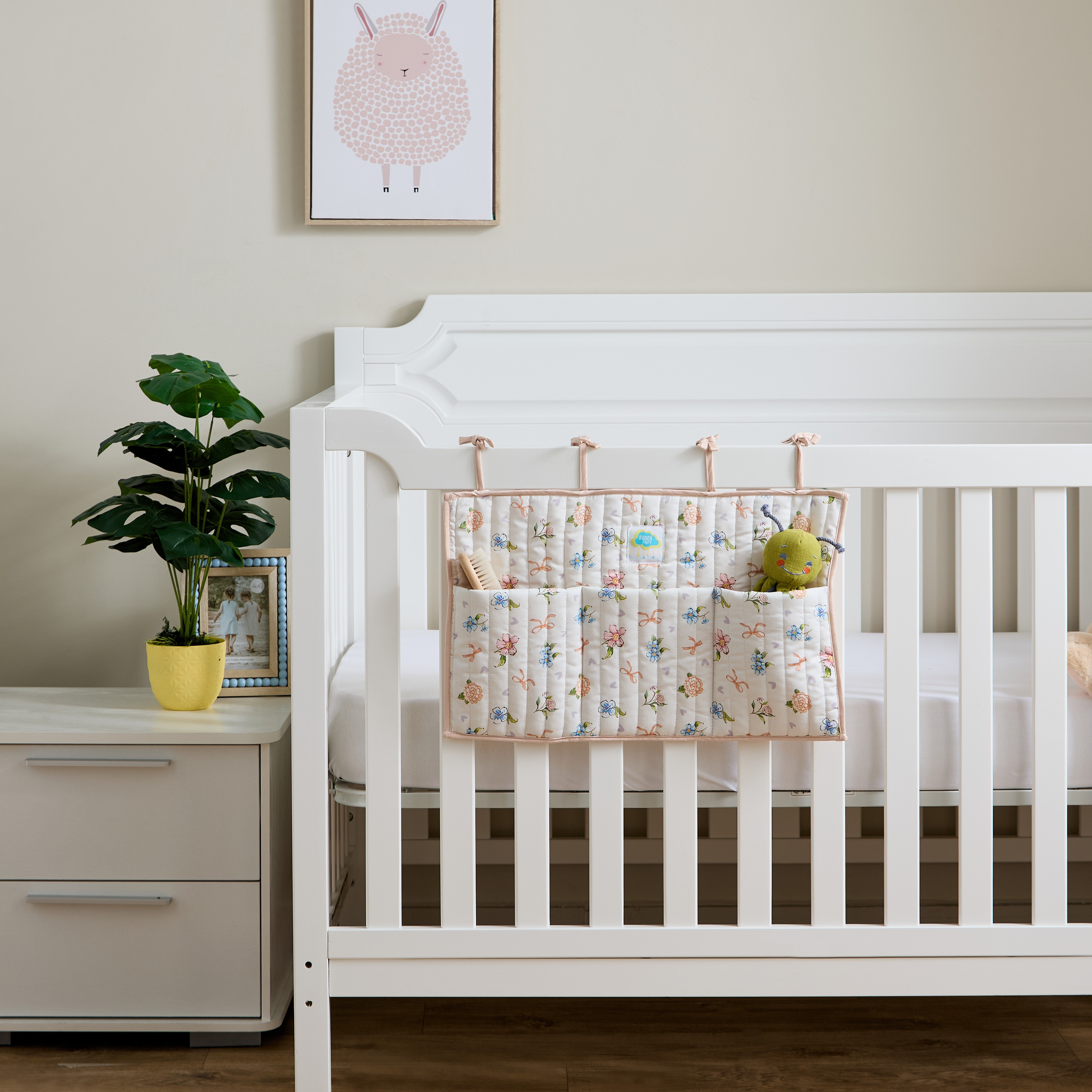 Fancy Fluff Floral Print Crib Organiser-baby-nursery-furniture-cribsandbeds-cribaccessories-image-4