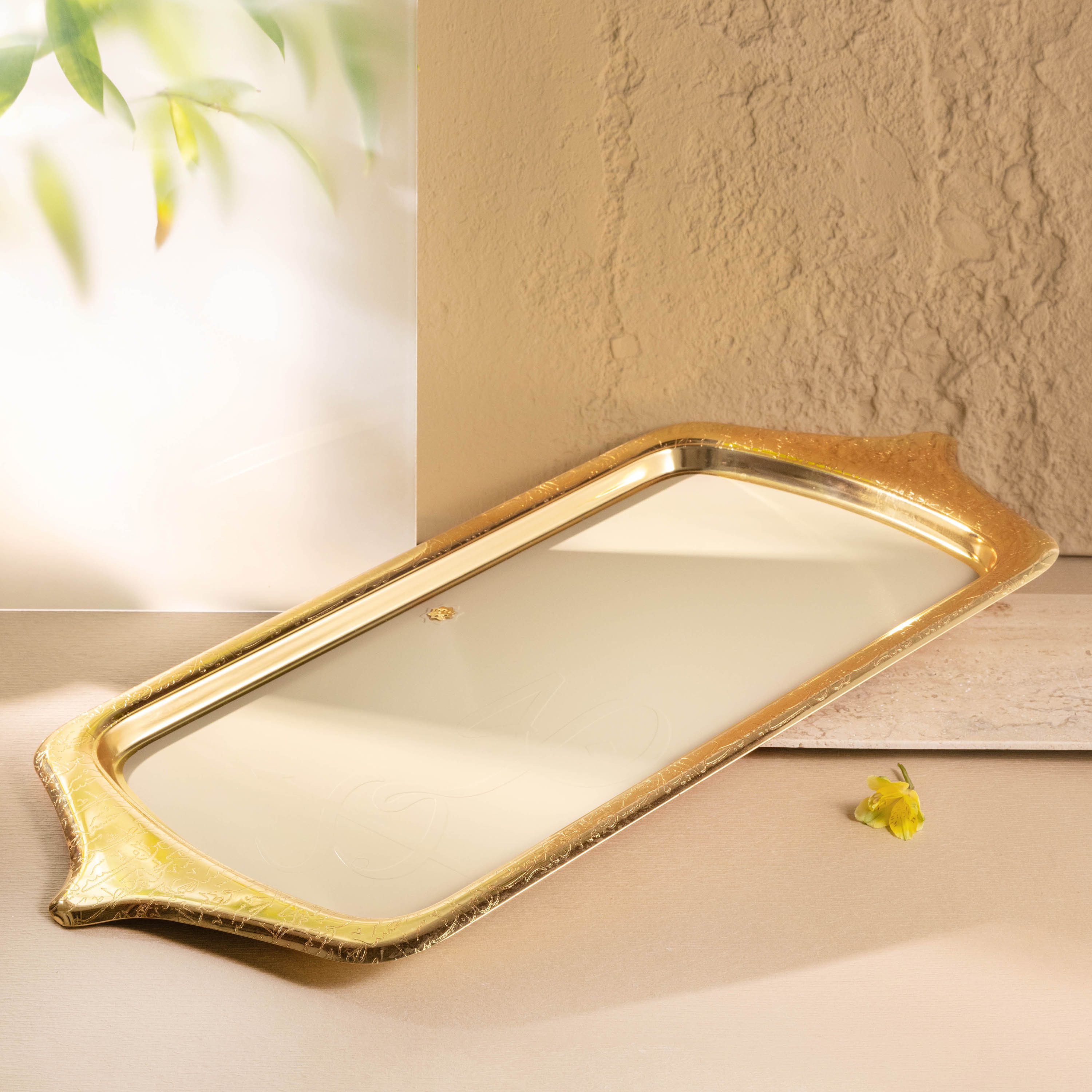 صينية تقديم منقوشة بمقابض جيوار من أوتانتيك-household-dining-serveware-servingtrays-image-3