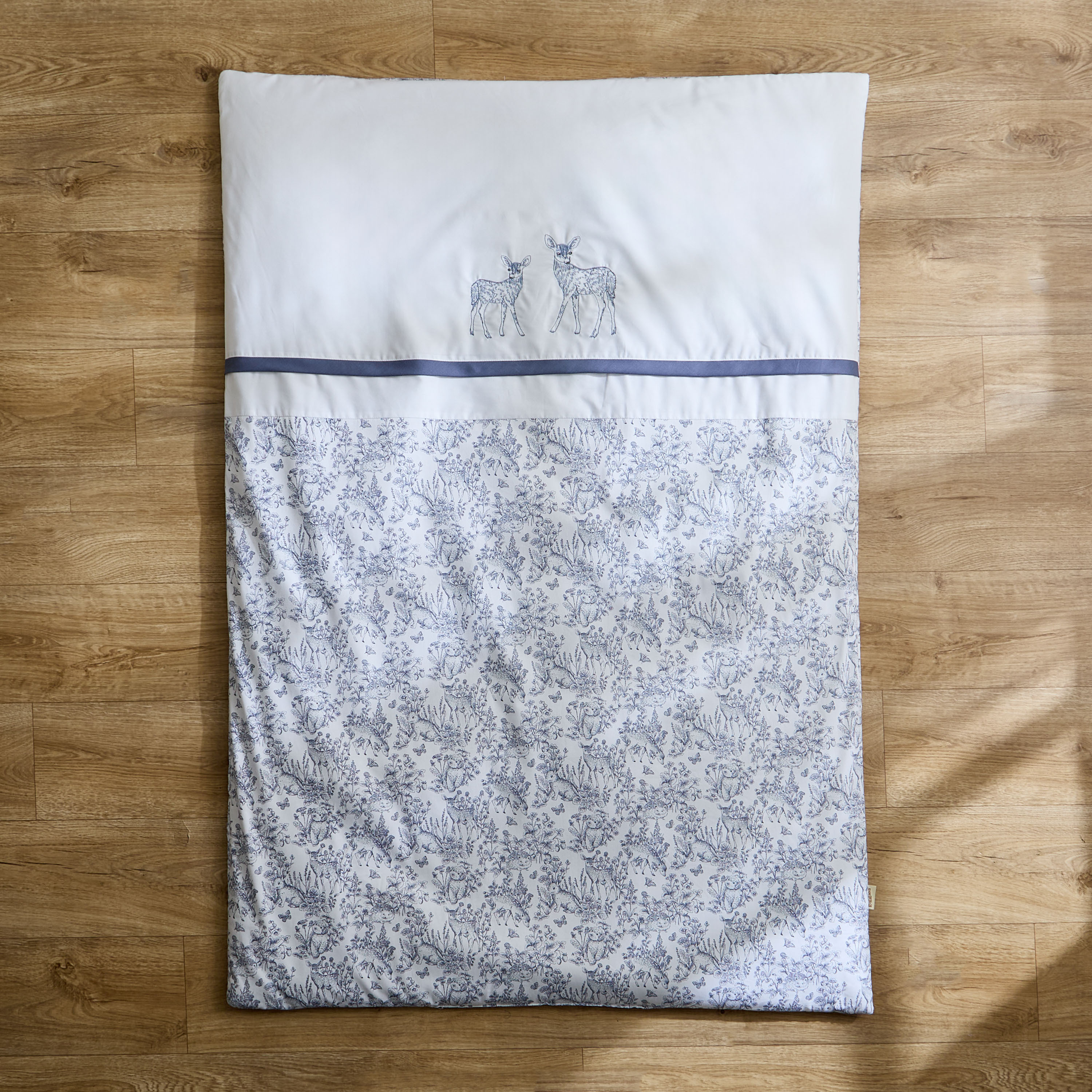 طقم لحاف بطبعات 4 قطع من جيجلز-baby-nursery-babybedding-image-9