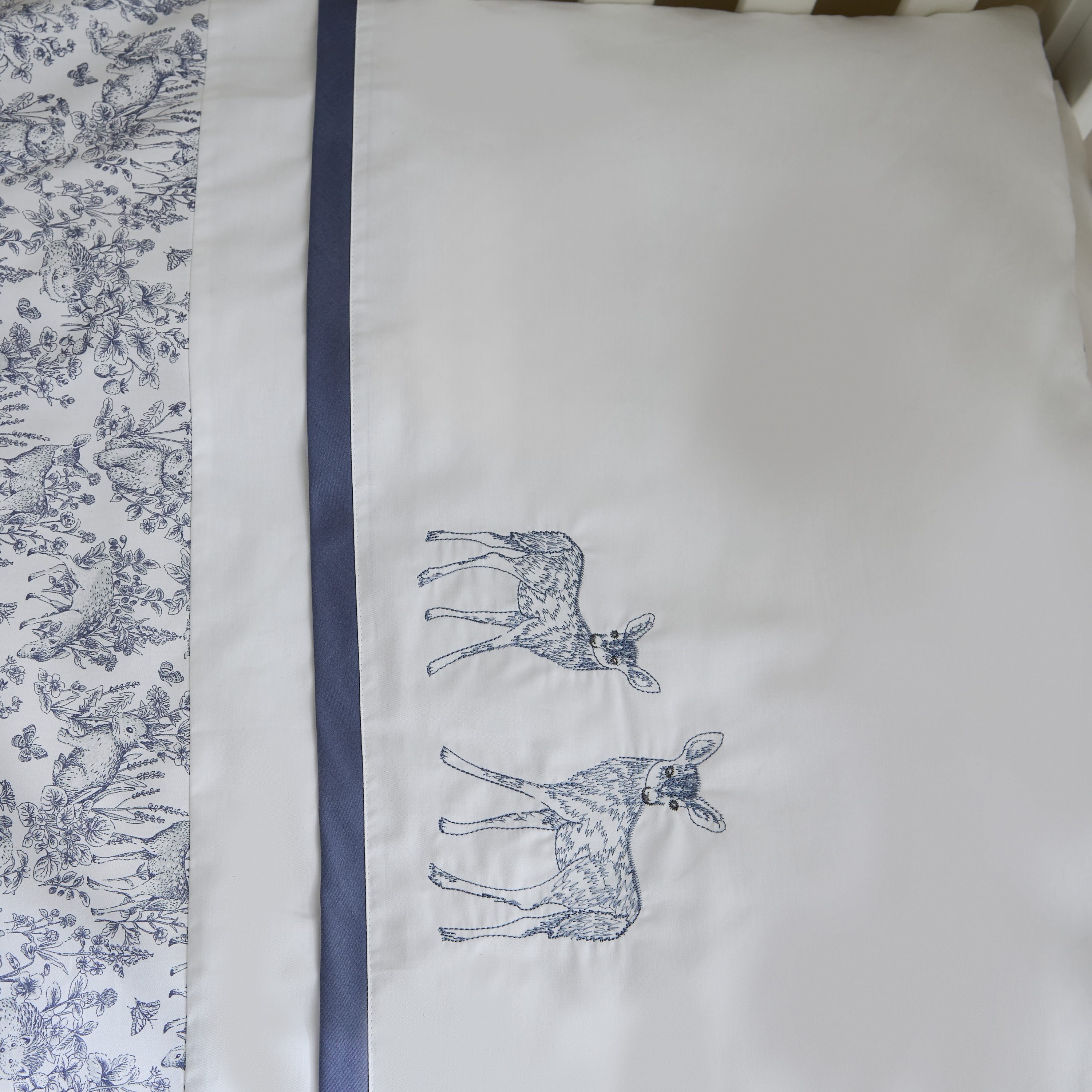 طقم لحاف بطبعات 4 قطع من جيجلز-baby-nursery-babybedding-image-5