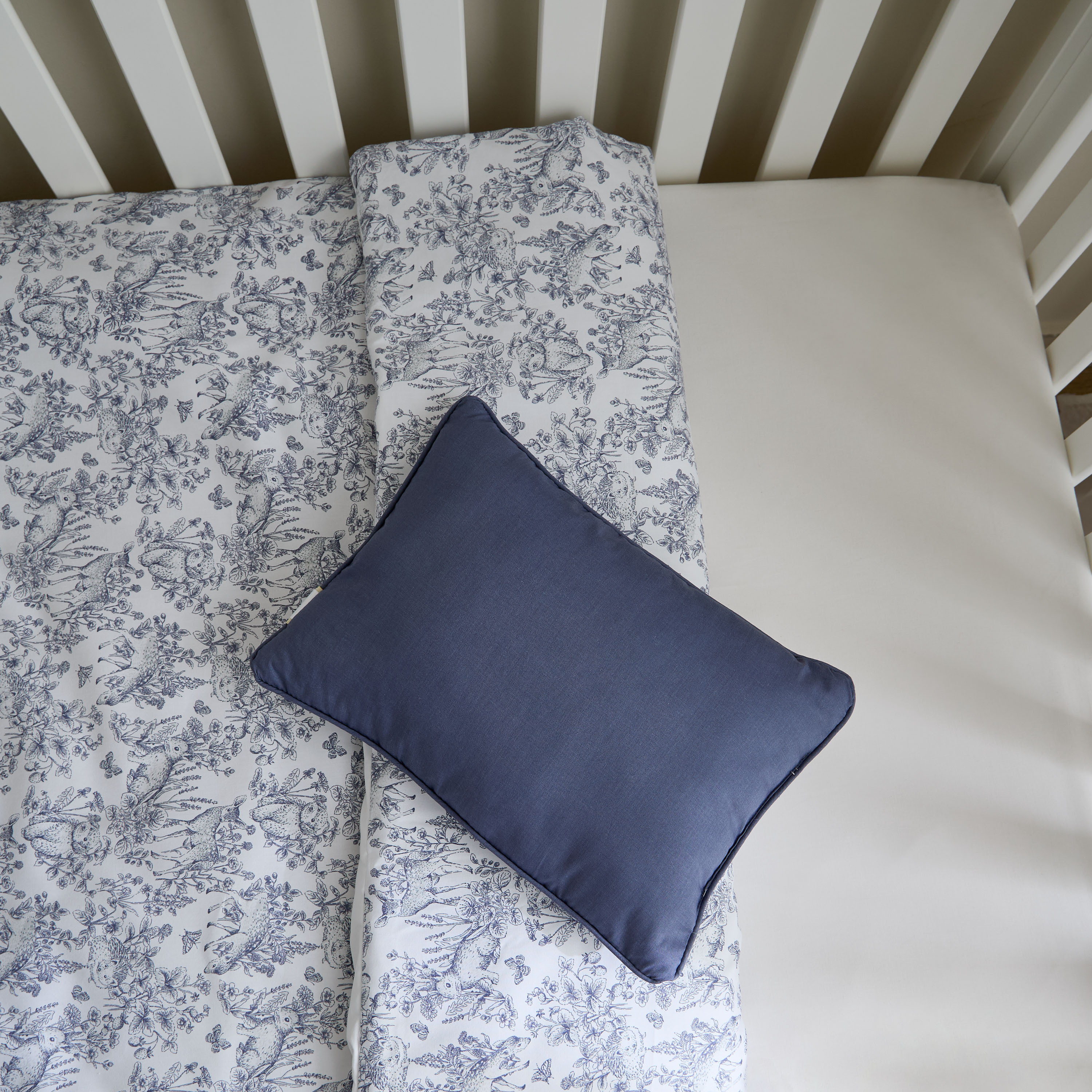 طقم لحاف بطبعات 4 قطع من جيجلز-baby-nursery-babybedding-image-3