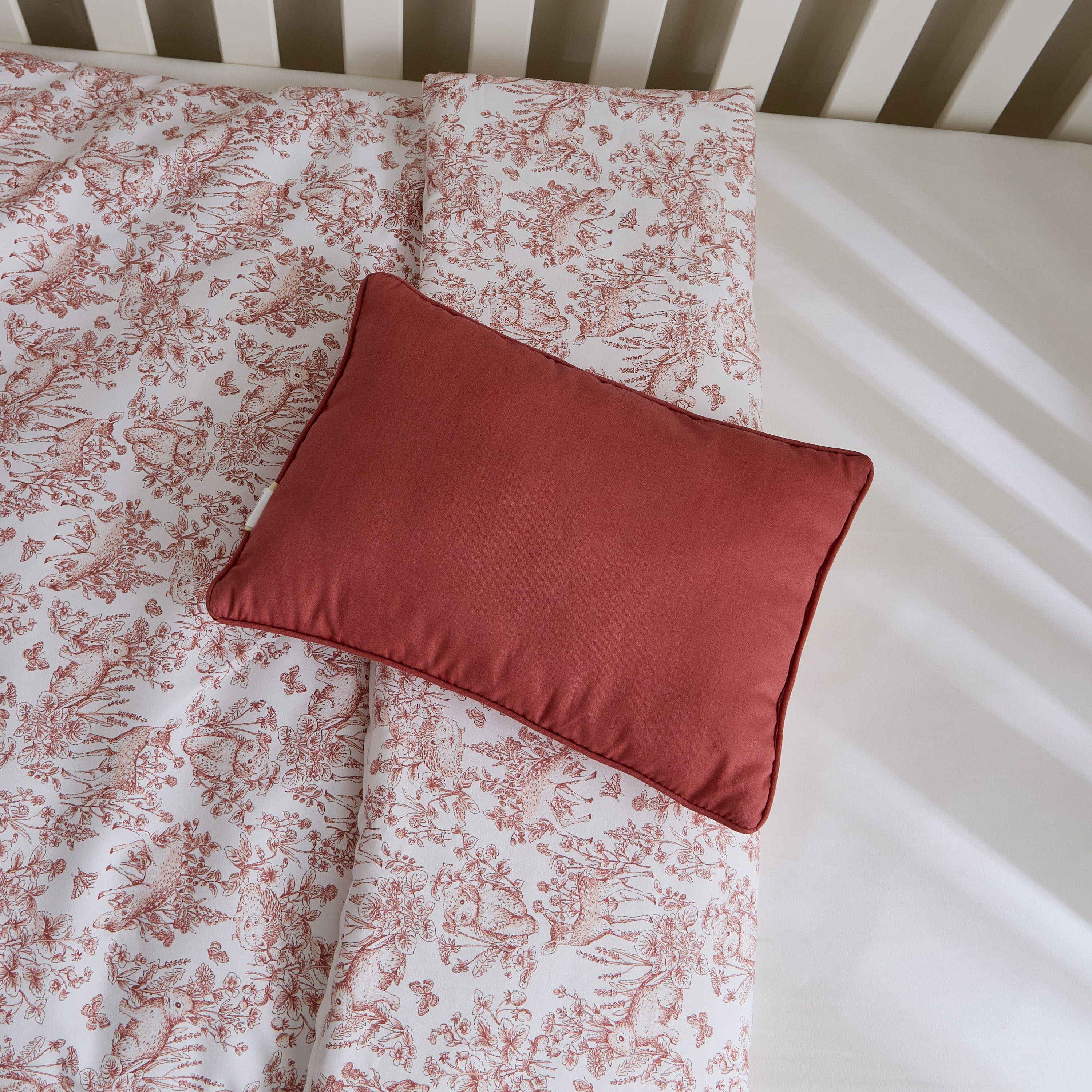 طقم لحاف بطبعات 4 قطع من جيجلز - 90x130 سم-baby-nursery-babybedding-image-2