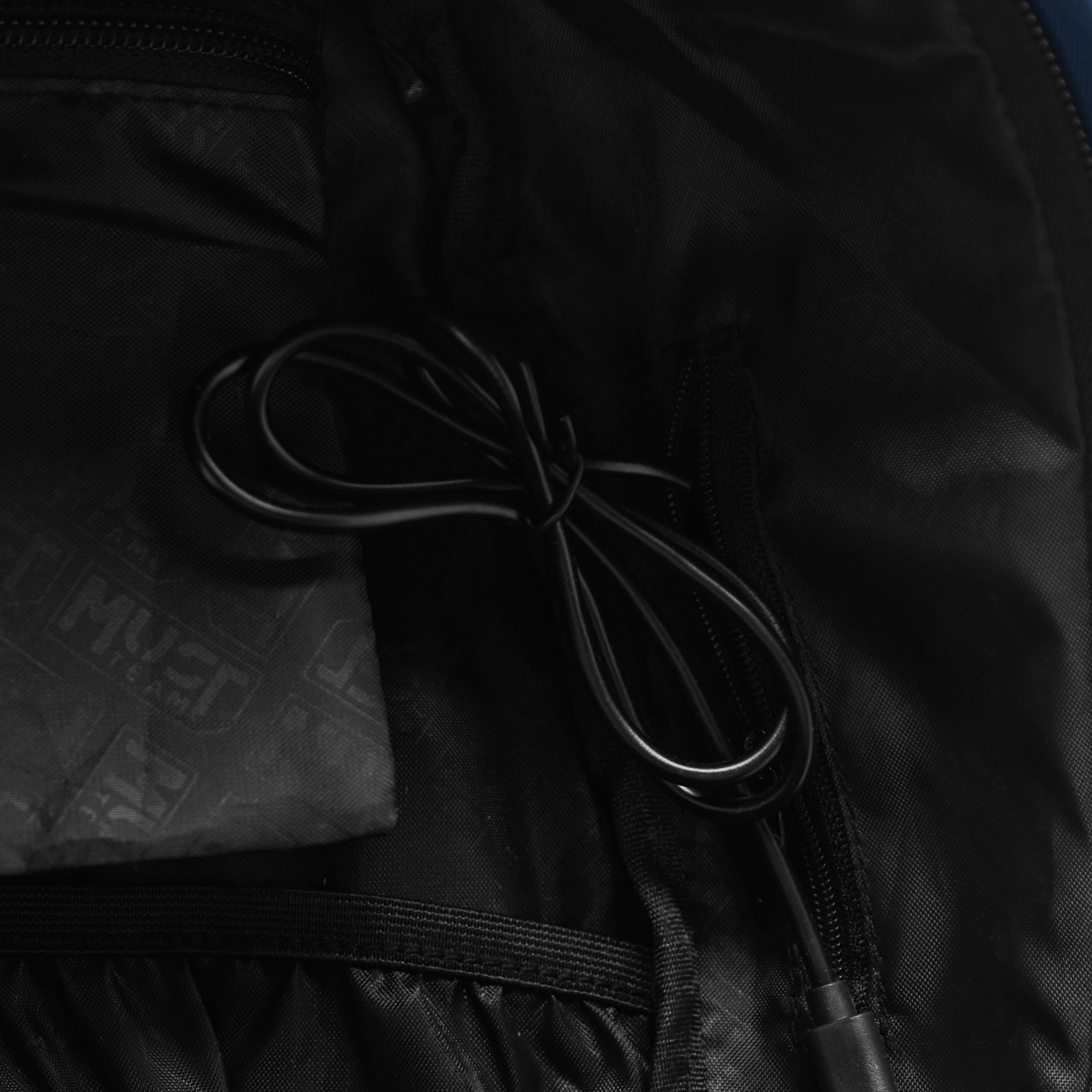 شنطة ظهر سادة بحمّالات قابلة للتعديل وسحاب إغلاق من ماست - 32x17x42 سم-school-bagsandbackpacks-backpacks-image-10