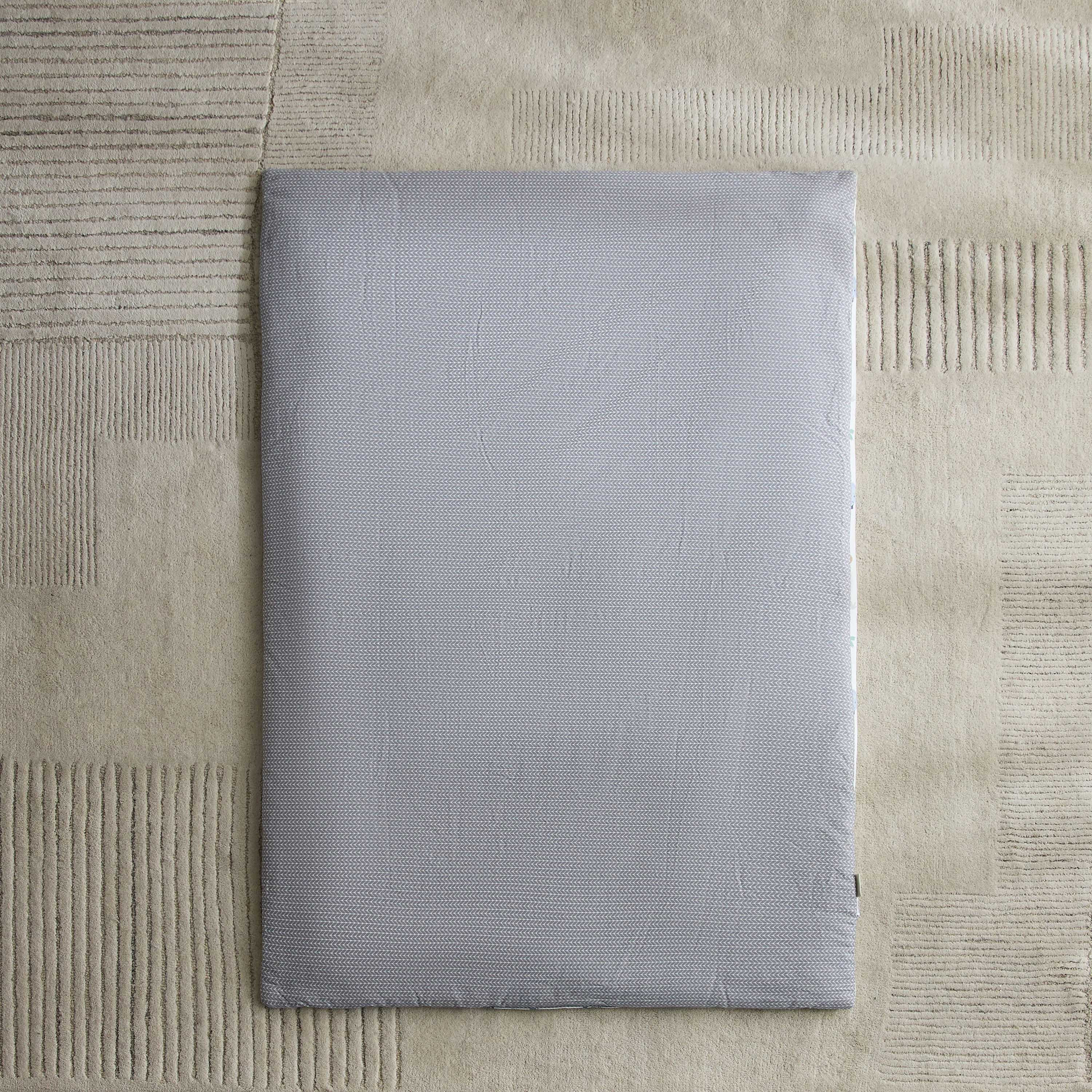 طقم مفروشات بطبعات ديناصورات من جونيورز - 4 قطع - 90×130 سم-baby-nursery-babybedding-image-4