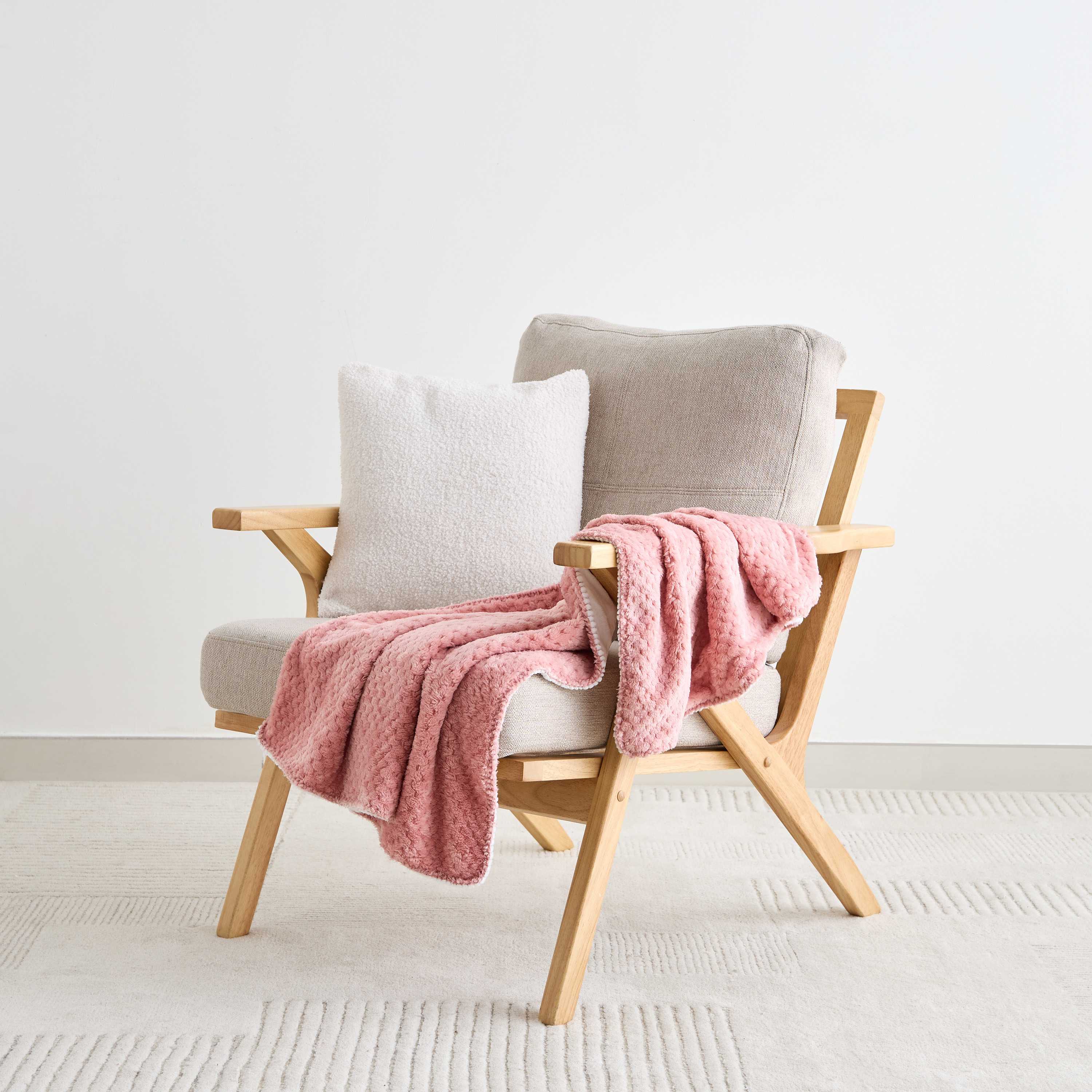 Juniors Textured Fleece Blanket - 75x100 cm-baby-nursery-blanketsandswaddles-blanketsandquilts-image-2