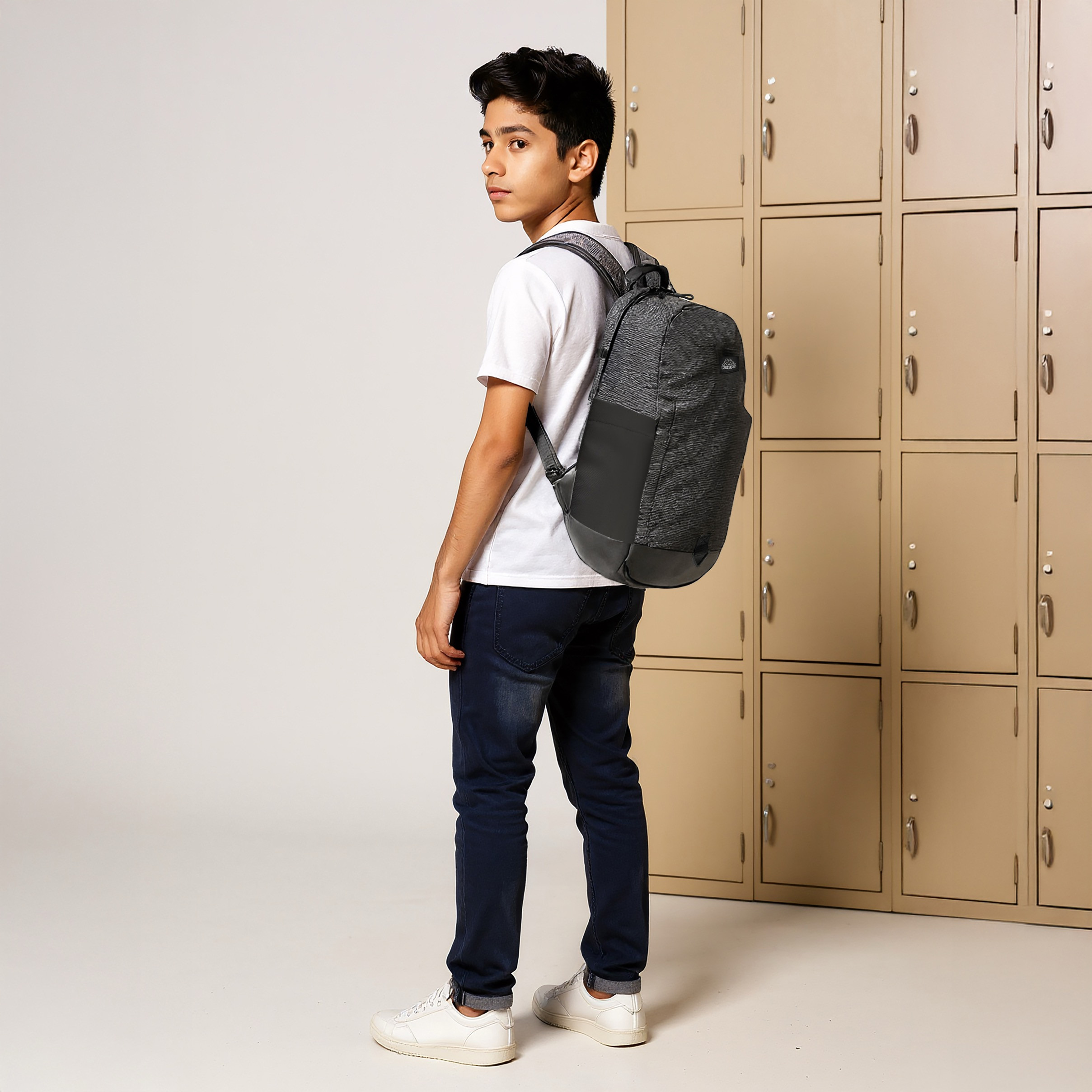 شنطة ظهر للمدرسة بسحّاب إغلاق وزخارف شعار من كابا - 15×31×47 سم-school-bagsandbackpacks-backpacks-image-3
