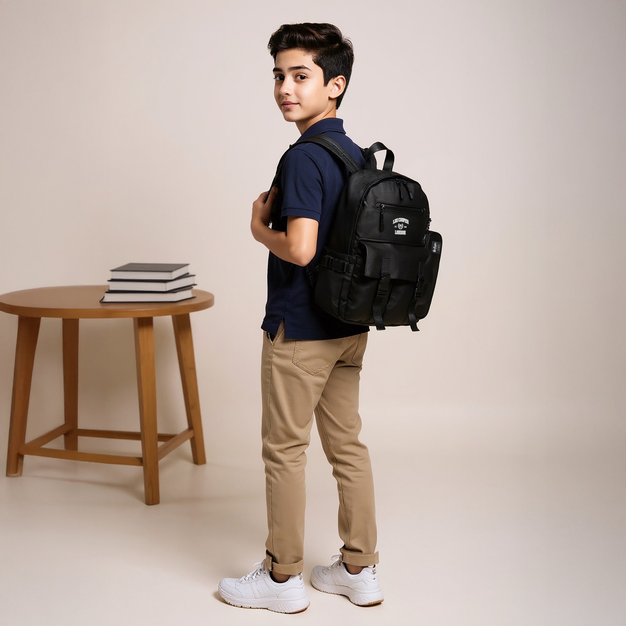 طقم شنطة ظهر مدرسية ومقلمة بطبعات شعار من لي كوبر-school-bagsandbackpacks-backpacks-image-2