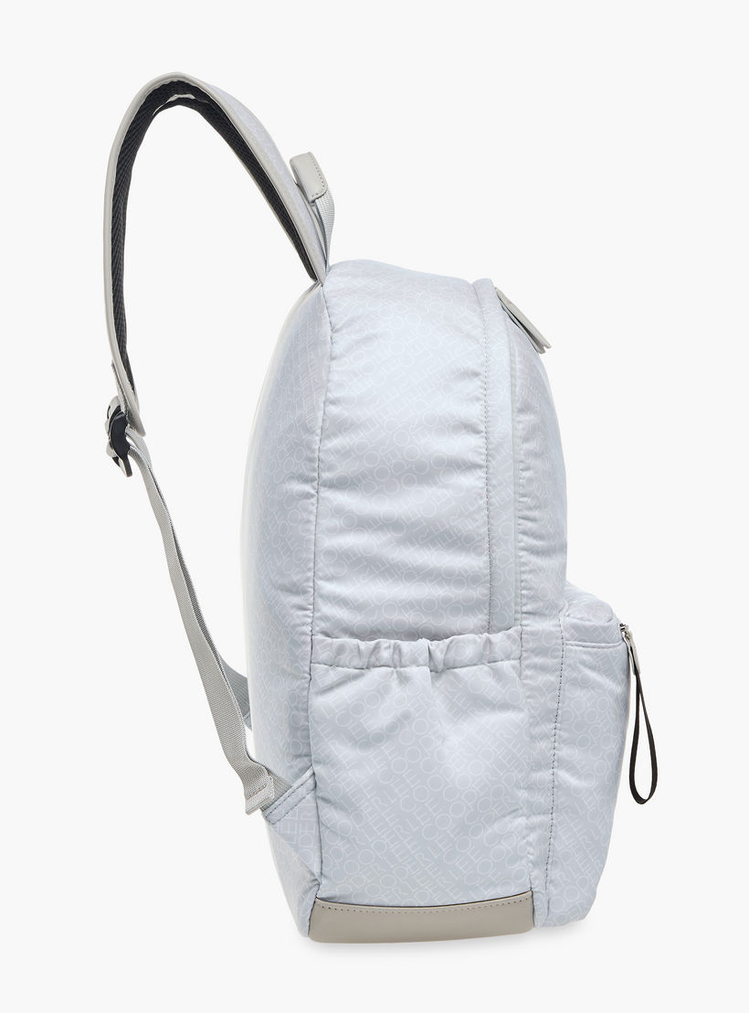 شنطة ظهر بأحزمة قابلة للتعديل وسحاب إغلاق وطبعات مونوجرام من لي كوبر - 14x33x42 سم-women-bagsandwallets-backpacks-image-3