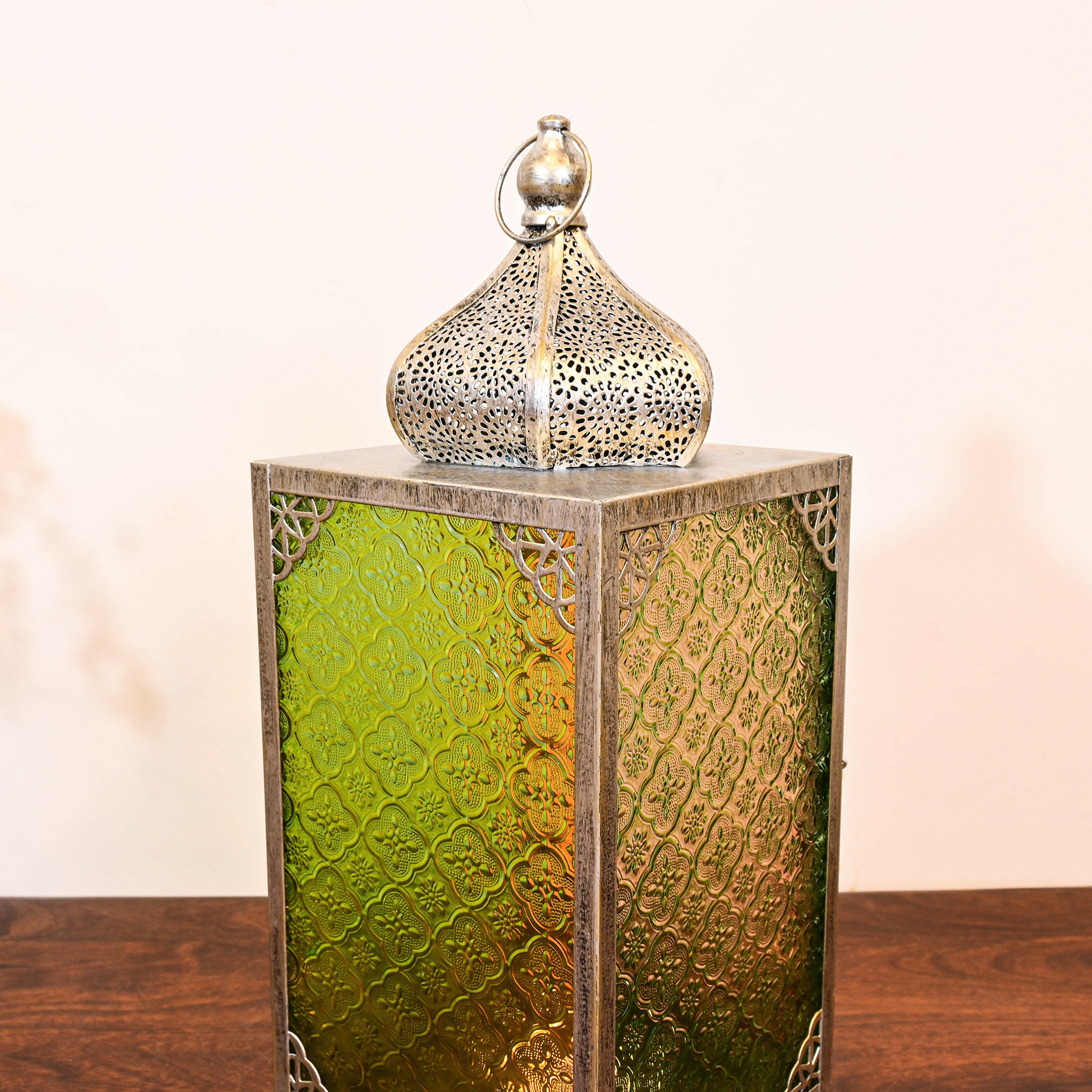 فانوس زجاجي متعدد الألوان مصنوع بواسطة لايف ستايل - 48 سم-household-decor-candleholdersandlanterns-image-2