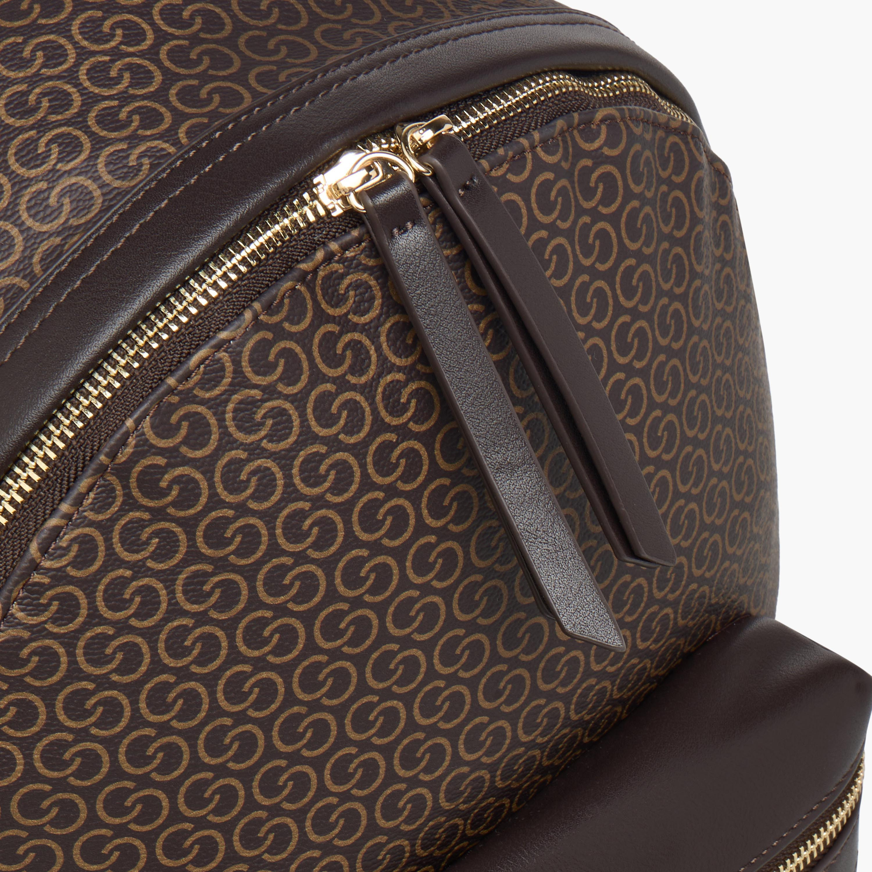 شنطة ظهر بحمالات قابلة للتعديل وسحاب إغلاق وطبعات مونوجرام من سيليست - 28x9x34 سم-women-bagsandwallets-backpacks-image-6