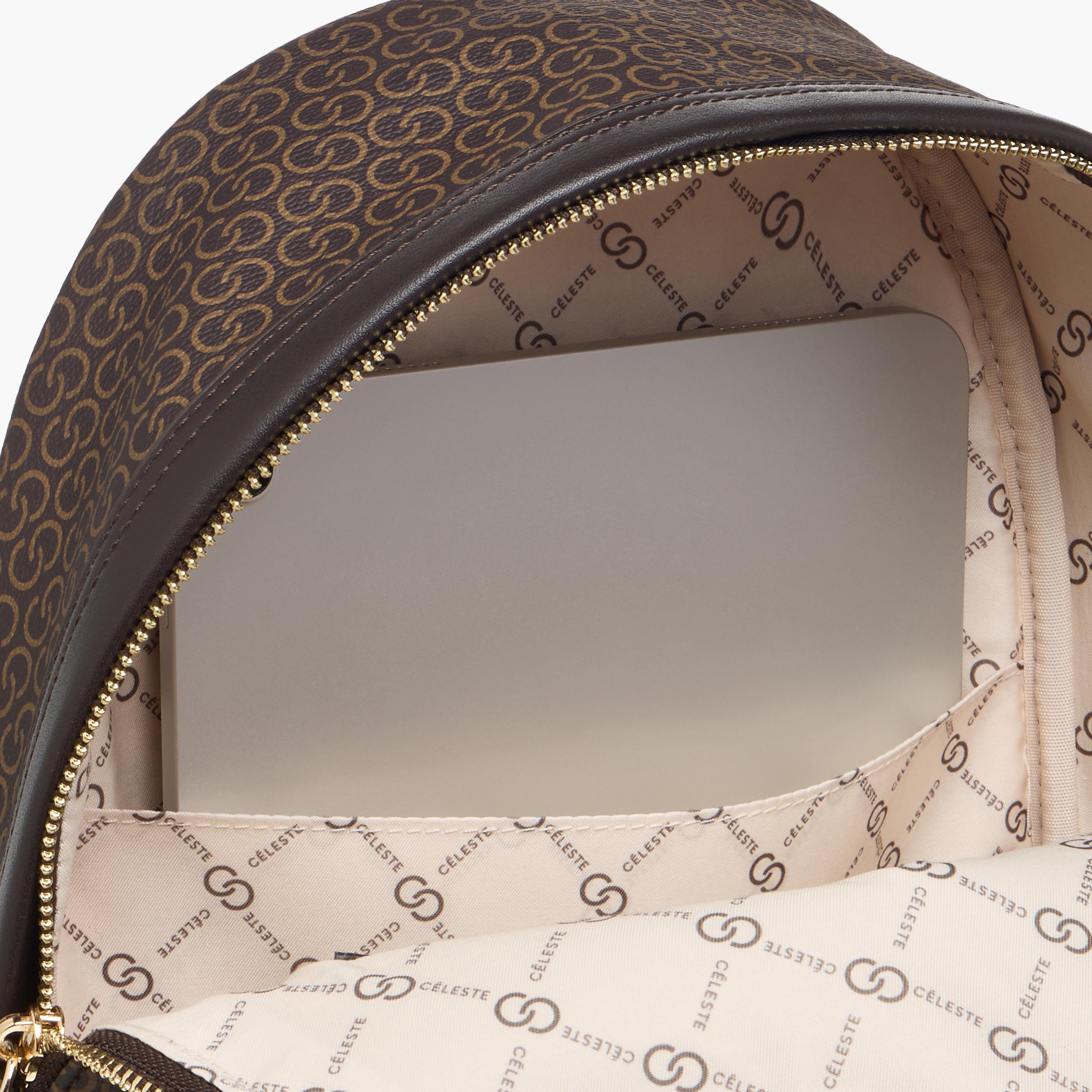شنطة ظهر بحمالات قابلة للتعديل وسحاب إغلاق وطبعات مونوجرام من سيليست - 28x9x34 سم-women-bagsandwallets-backpacks-image-8