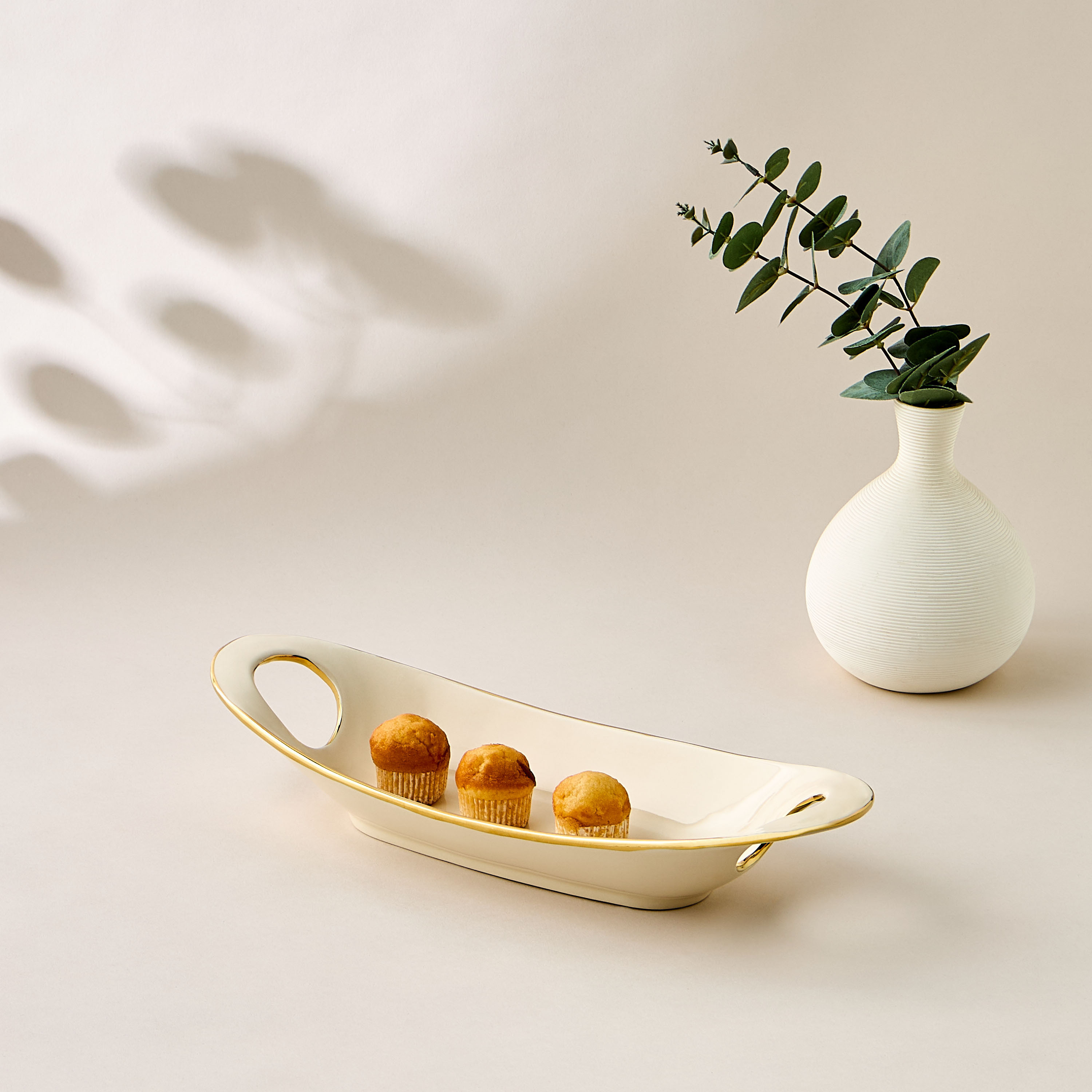صحن تقديم بورسلان بمقبض من إيفوك  - 40×15 سم-household-dining-serveware-servingtrays-image-2