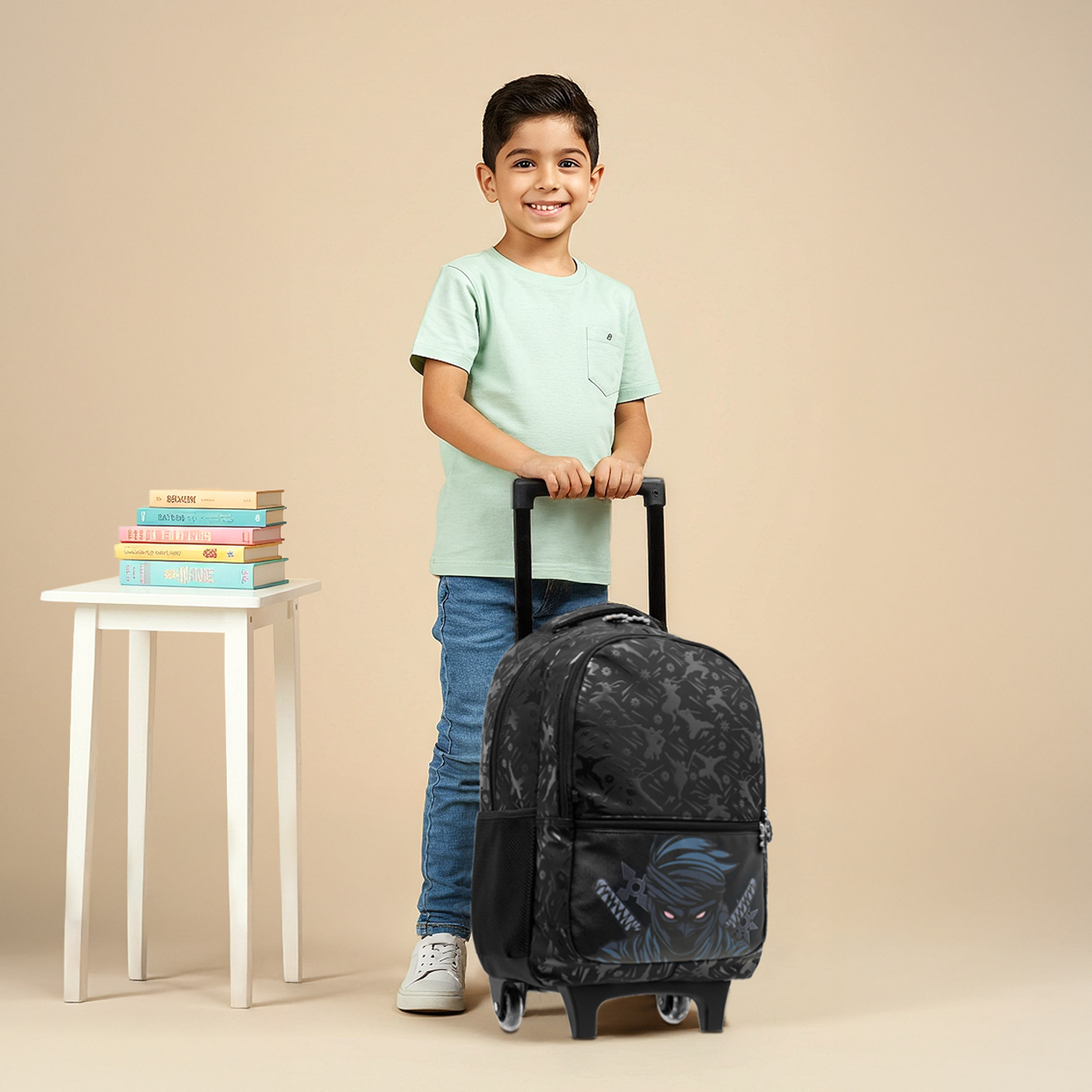 شنطة ترولي للأولاد 5-8 سنوات بحزام قابل للتعديل وتصميم النينجا من جونيورز-school-bagsandbackpacks-trolleybags-image-3
