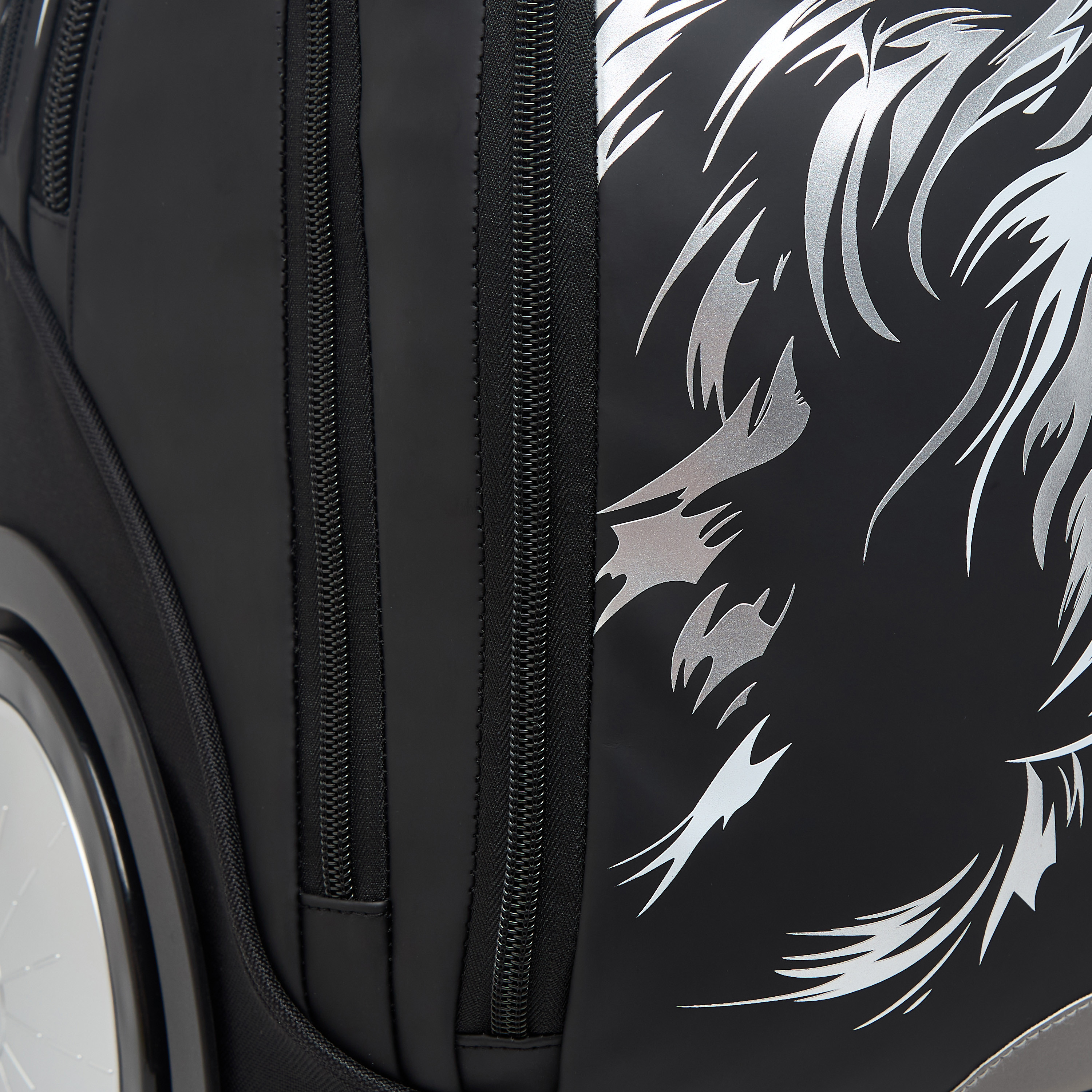 Juniors Animal Print Trolley Bag for Boys 8-13 Years with Laptop Compartment -school-bagsandbackpacks-trolleybags-image-12