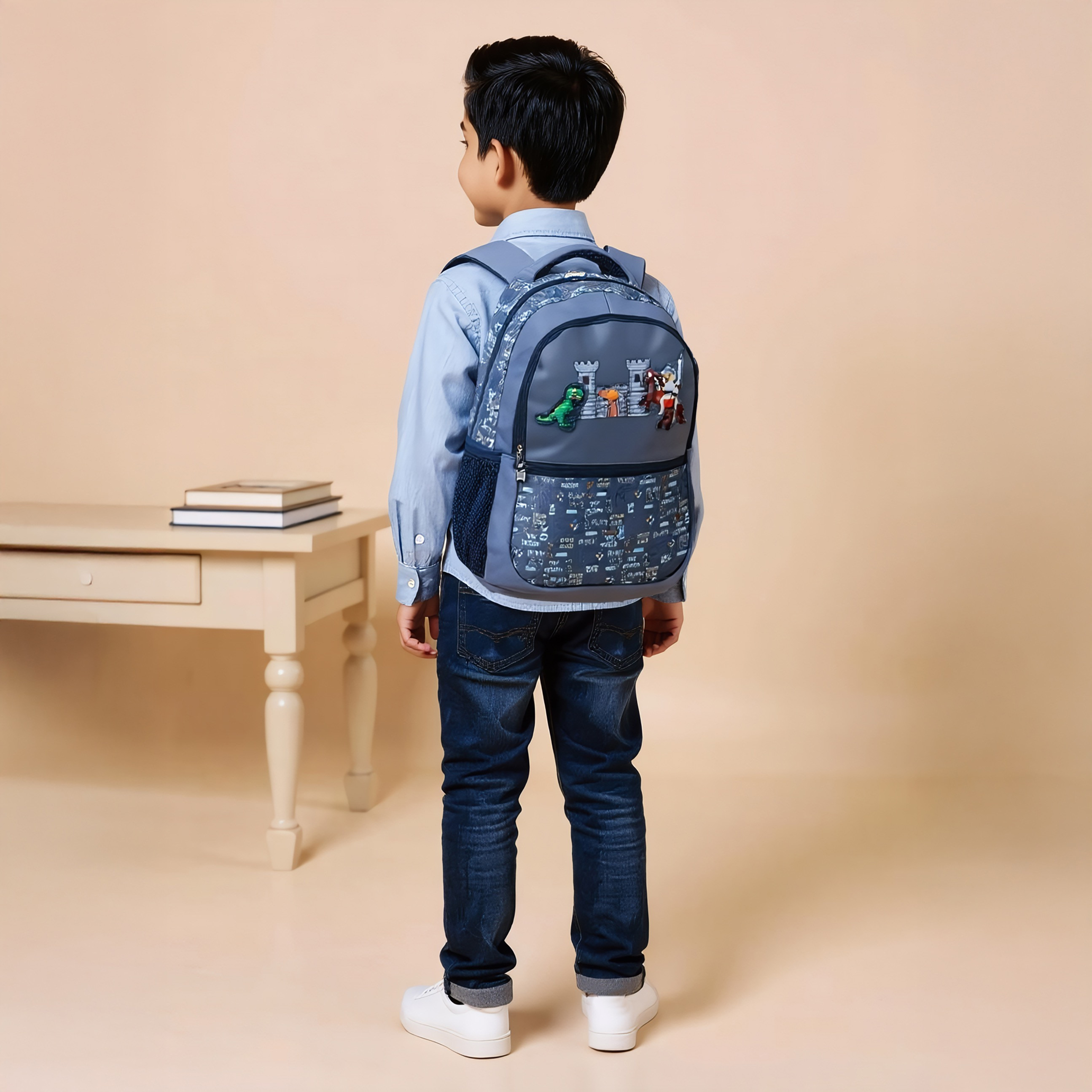شنطة ظهر بطبعات ألعاب وحمالات قابلة للتعديل وسحاب إغلاق من جونيورز - 16 بوصة-school-bagsandbackpacks-backpacks-image-2