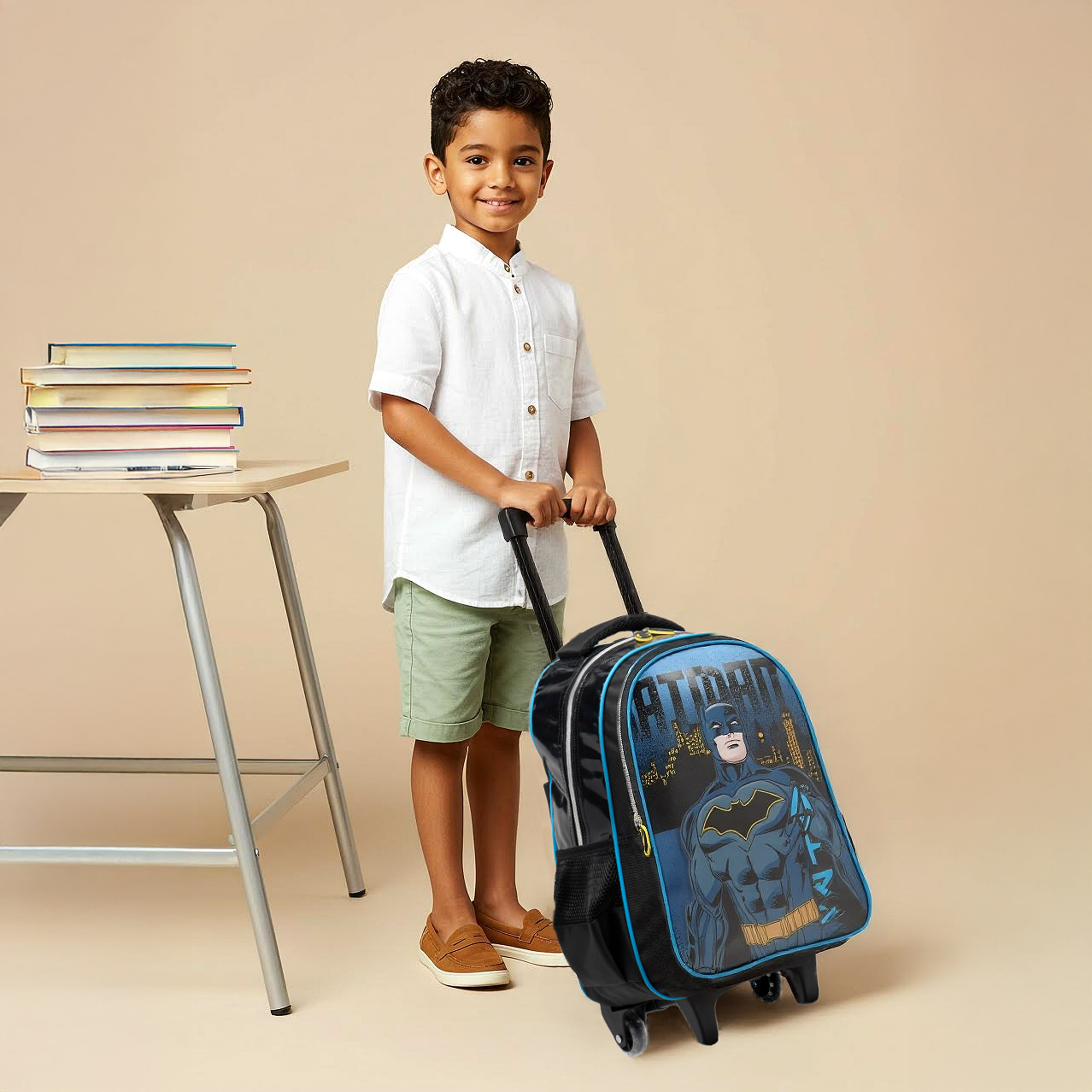 Warner Bros Batman Trolley Bag for Boys 5-8 Years with Padded Shoulder Straps -school-bagsandbackpacks-trolleybags-image-3