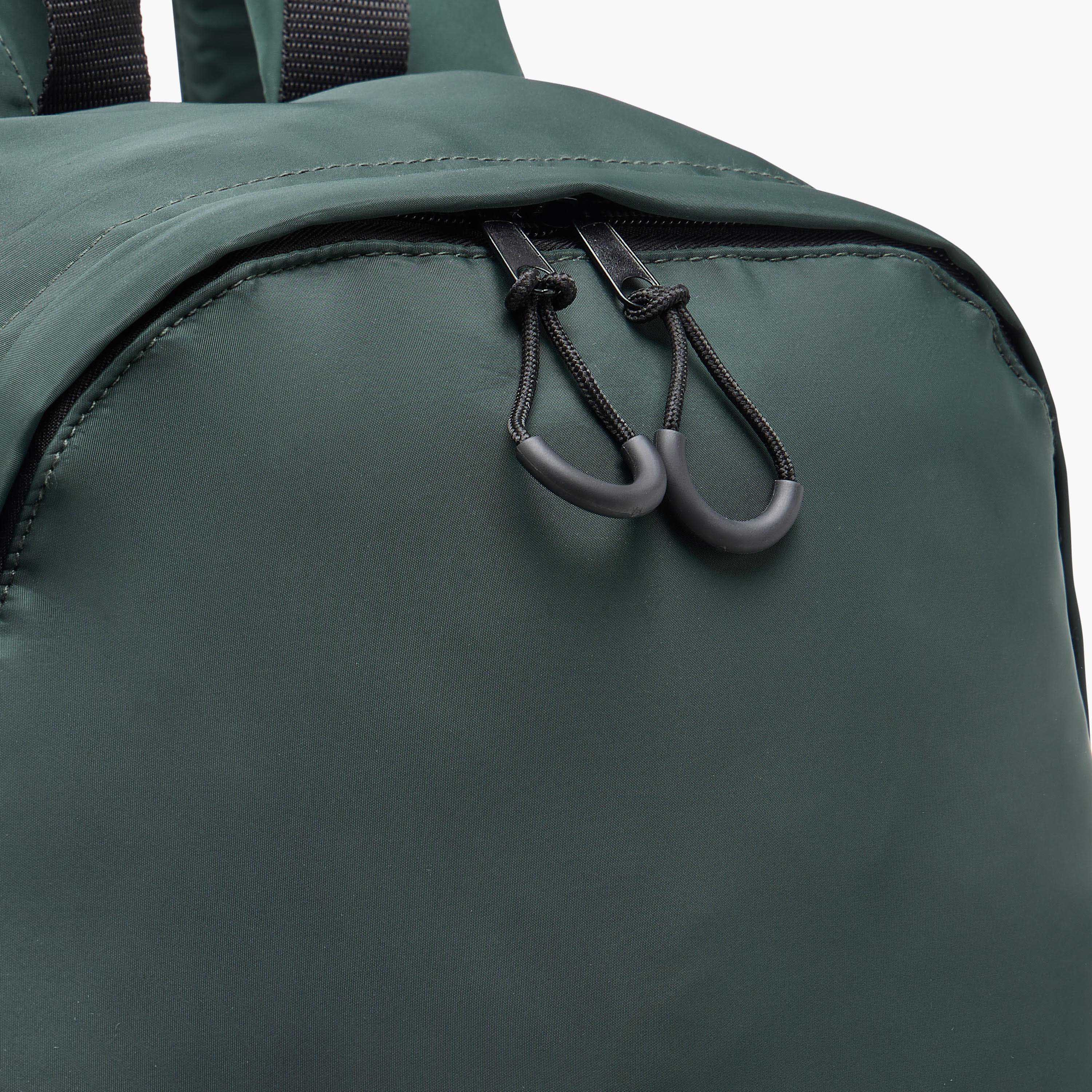 شنطة ظهر سادة بحمالات قبلة للتعديل وسحاب إغلاق من جونيورز - 17 بوصة-school-bagsandbackpacks-backpacks-image-3