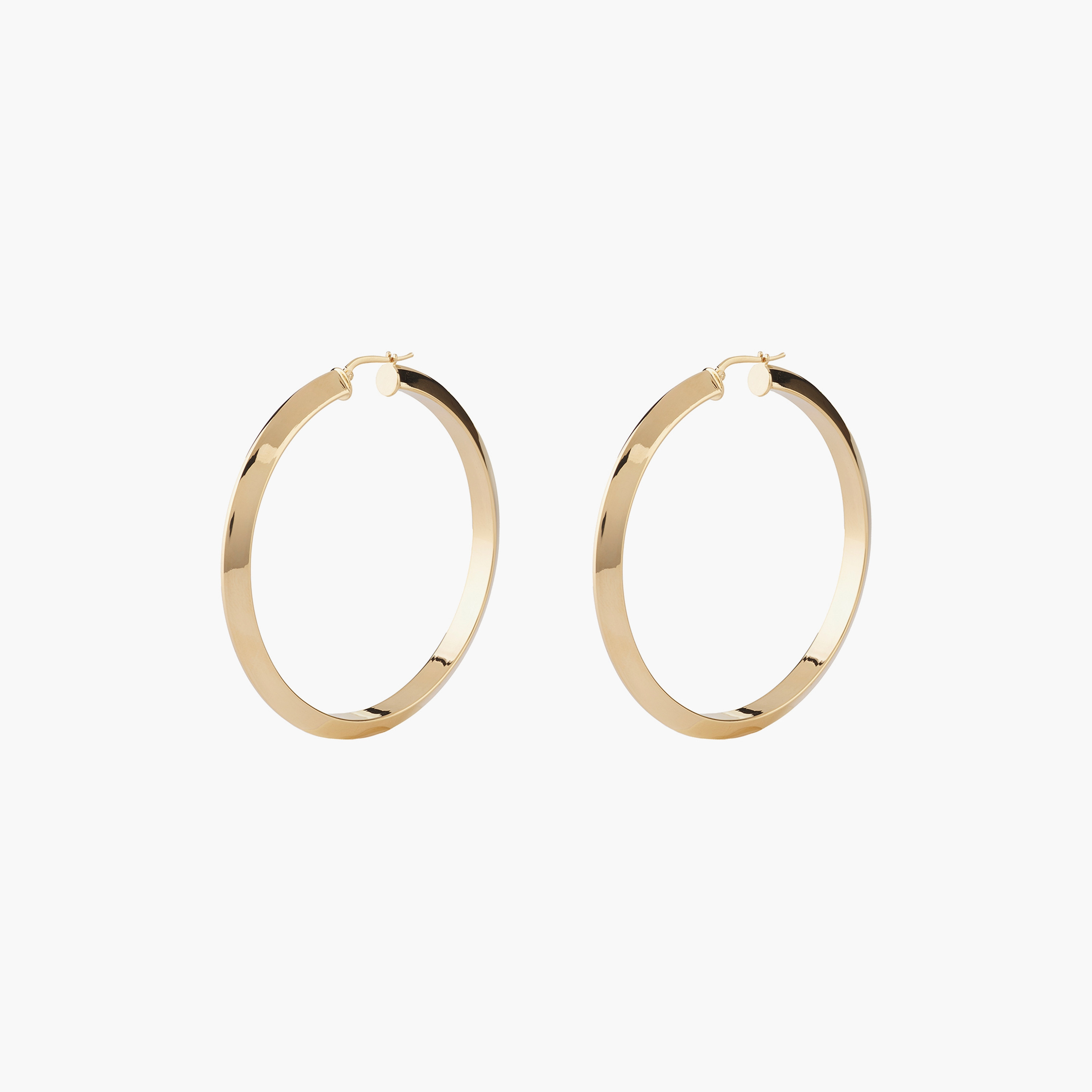 غيس- أقراط دائرية ذهبية خفيفة الوزن مثلثة 40 مم من الفولاذ | JUBE04193JWYGT-U-women-watchesandjewellery-jewellery-earrings-image-1