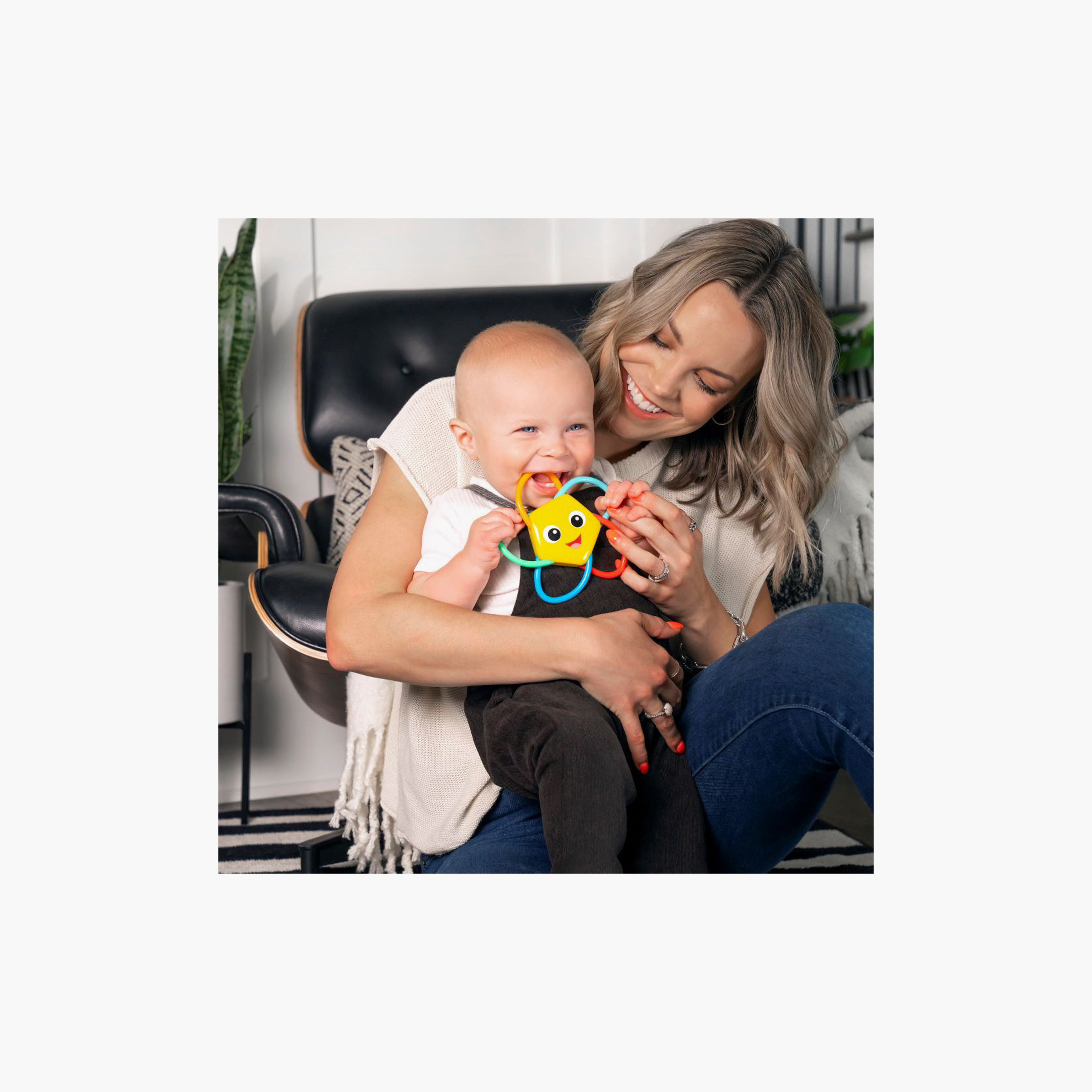 Baby Einstein BPA-free Soothing Star Teether & Rattle Toy - 0-36 Months-toys-babyandtoddlertoys-rattlesandteethers-image-5