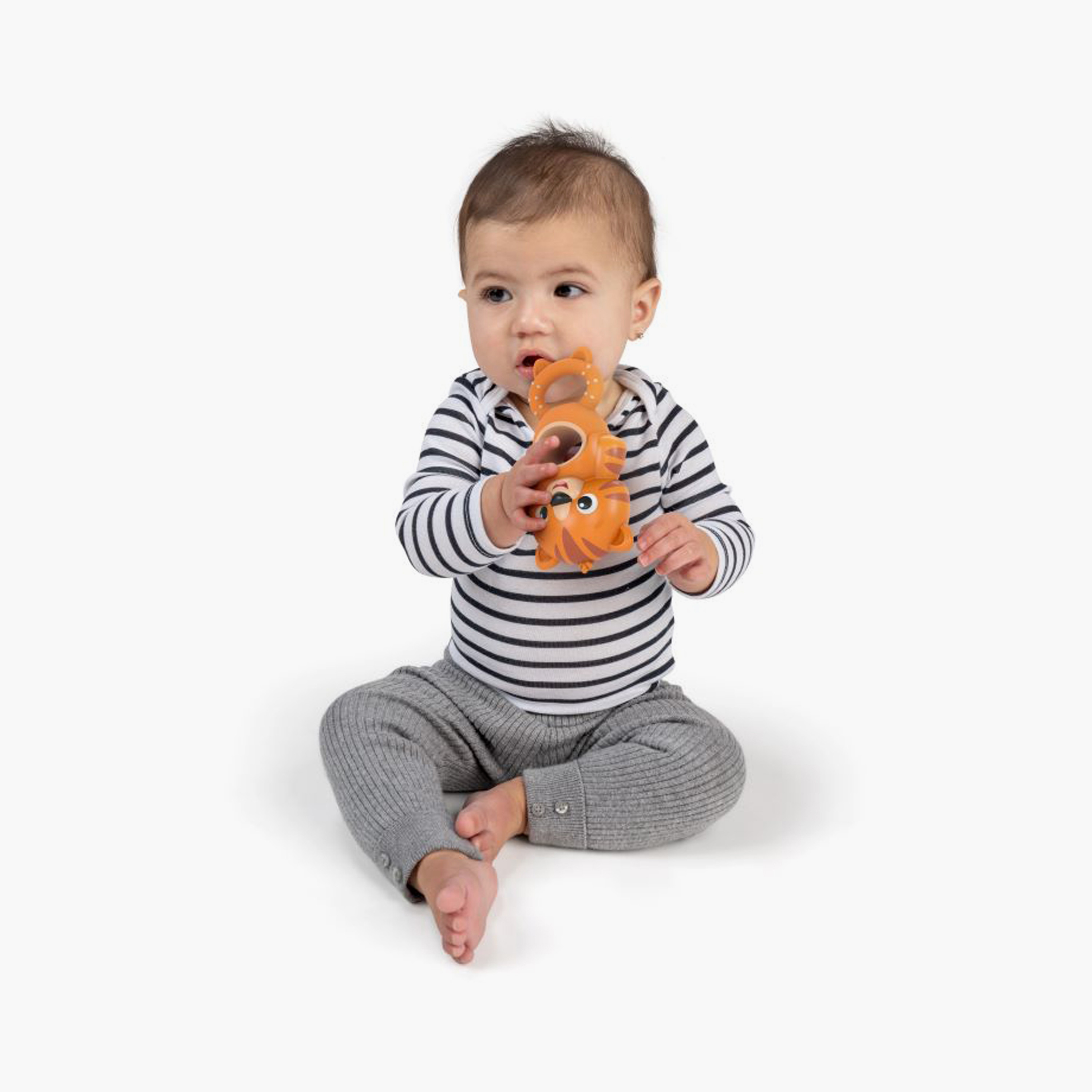لعبة عضاضة تيث اند ووبل تينكر تايجر الخالية من مادة BPA من بيبي أينشتاين - من 3 أشهر +-toys-babyandtoddlertoys-rattlesandteethers-image-2