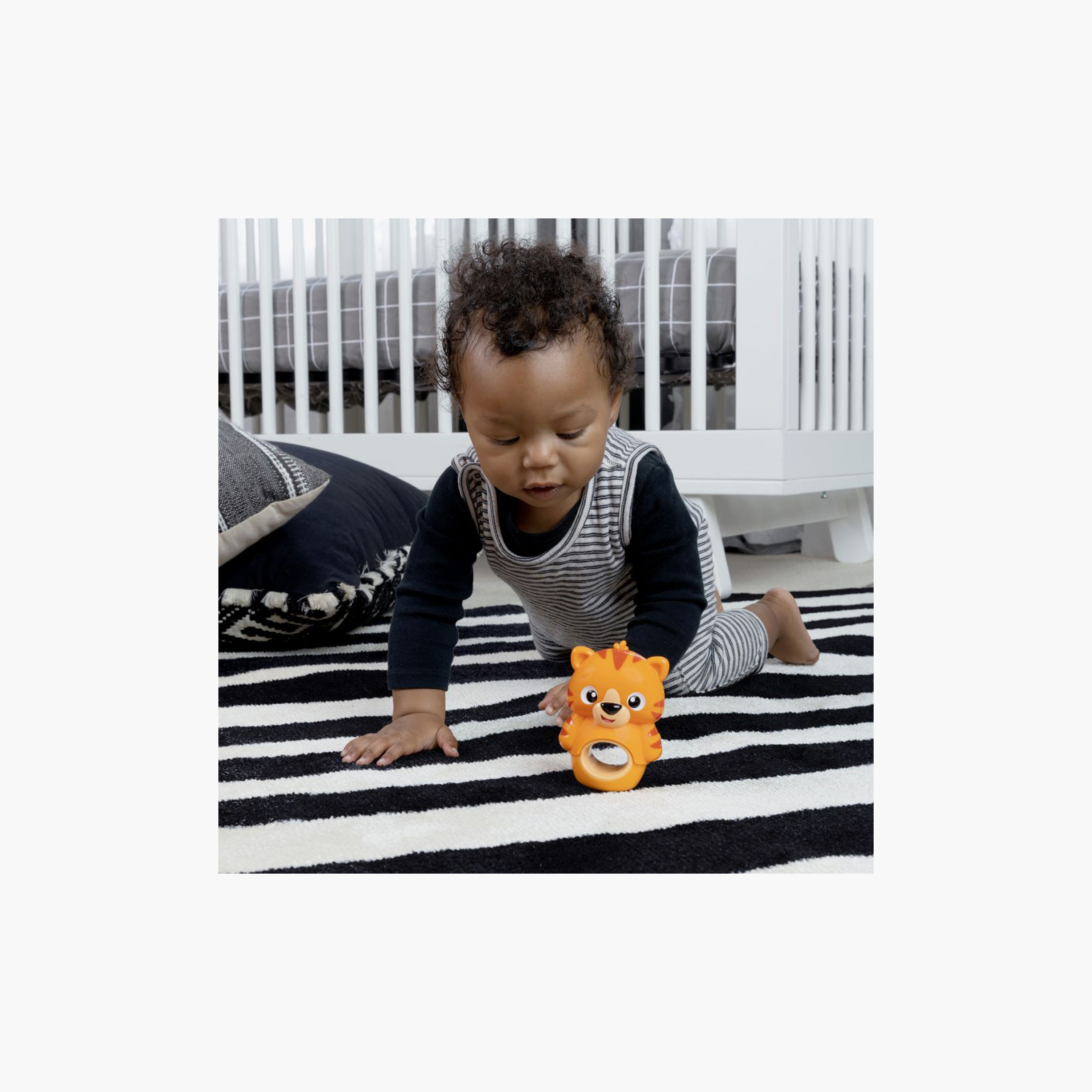 لعبة عضاضة تيث اند ووبل تينكر تايجر الخالية من مادة BPA من بيبي أينشتاين - من 3 أشهر +-toys-babyandtoddlertoys-rattlesandteethers-image-6
