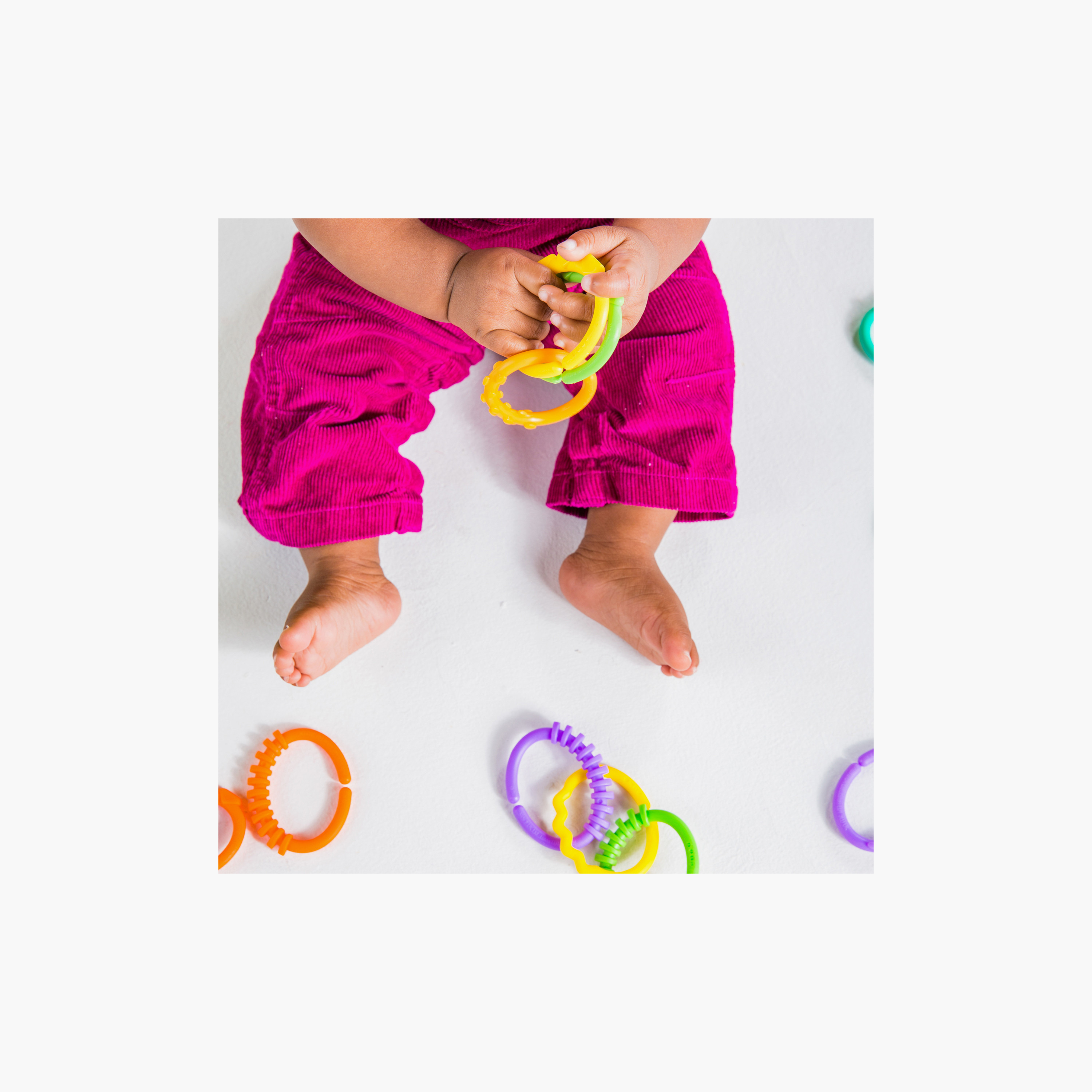 Bright Starts 24-Piece BPA Free Lots of Links Ring Toys - Multicolour - 0 Months+-toys-babyandtoddlertoys-strollertoys-image-4