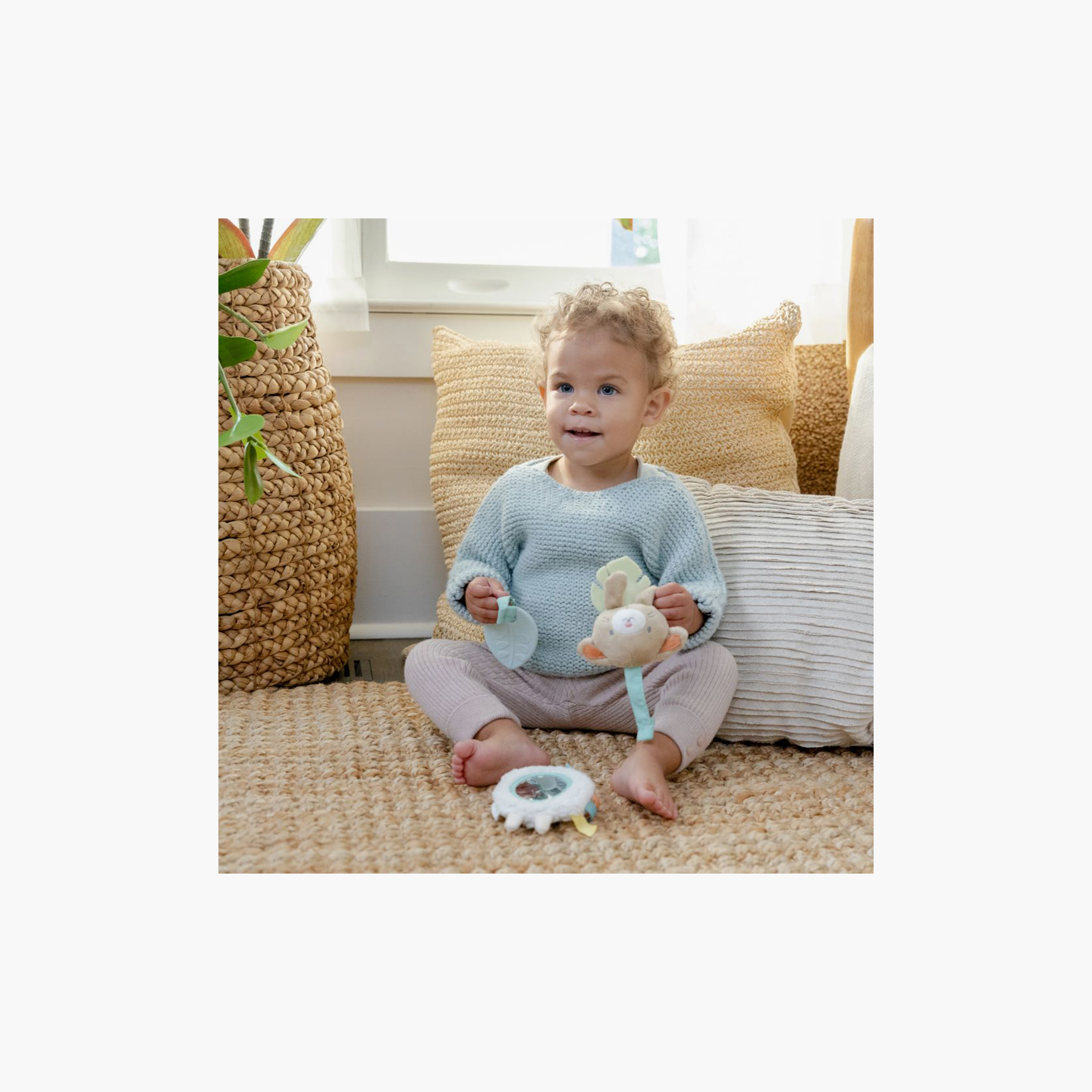 Ingenuity Soothing Essentials Wood Carrier Toy Bar with 3-Piece Removable Toys - 0-12 Months-toys-babyandtoddlertoys-strollertoys-image-4