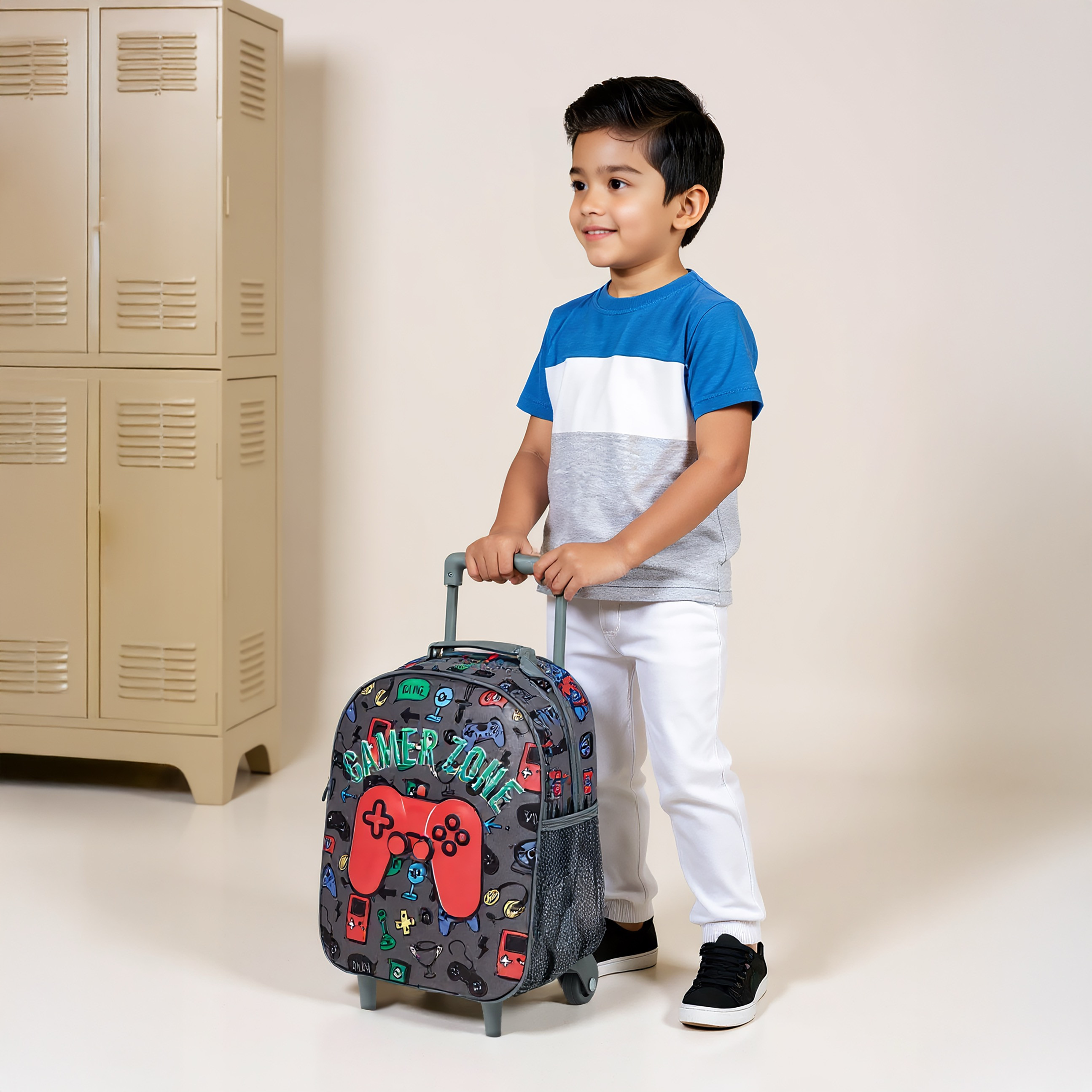 Juniors Gaming 3-Piece School Trolley Bag Set for Boys 2-5 Years with Lunch Bag and Pencil Pouch -school-bagsandbackpacks-trolleybags-image-3