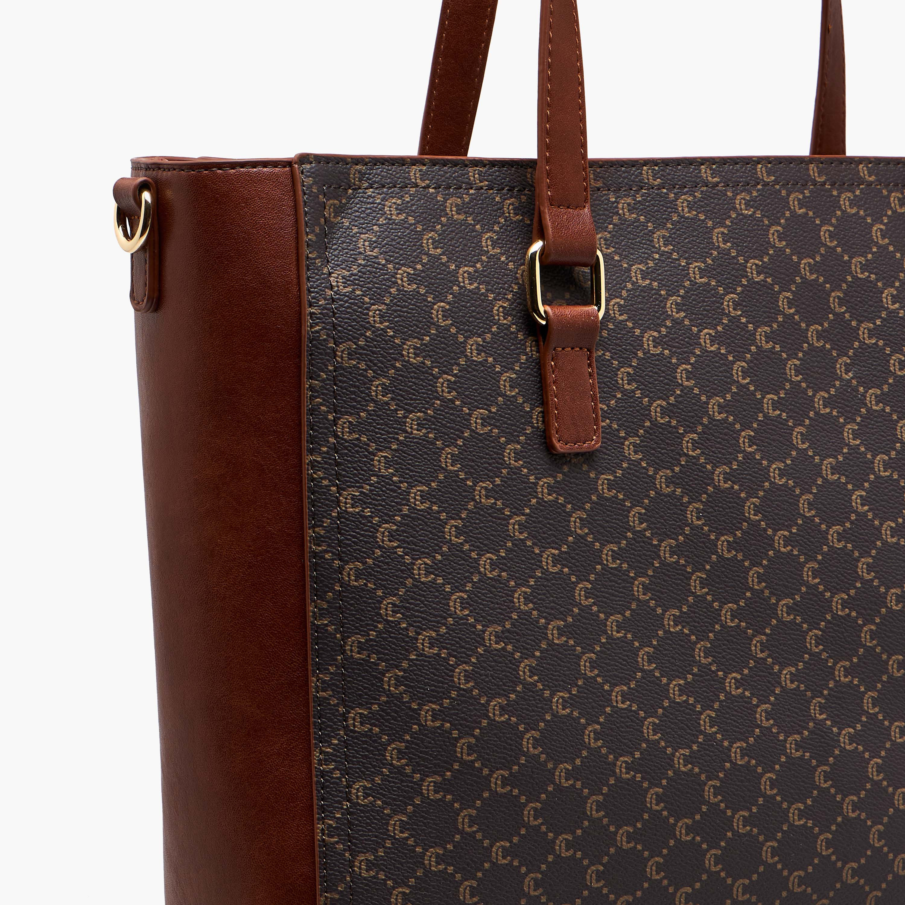 شنطة توتي بطبعات مونوجرام وشنطة كلاتش وشنطة صغيرة من لو كونفورت-women-bagsandwallets-handbags-image-11