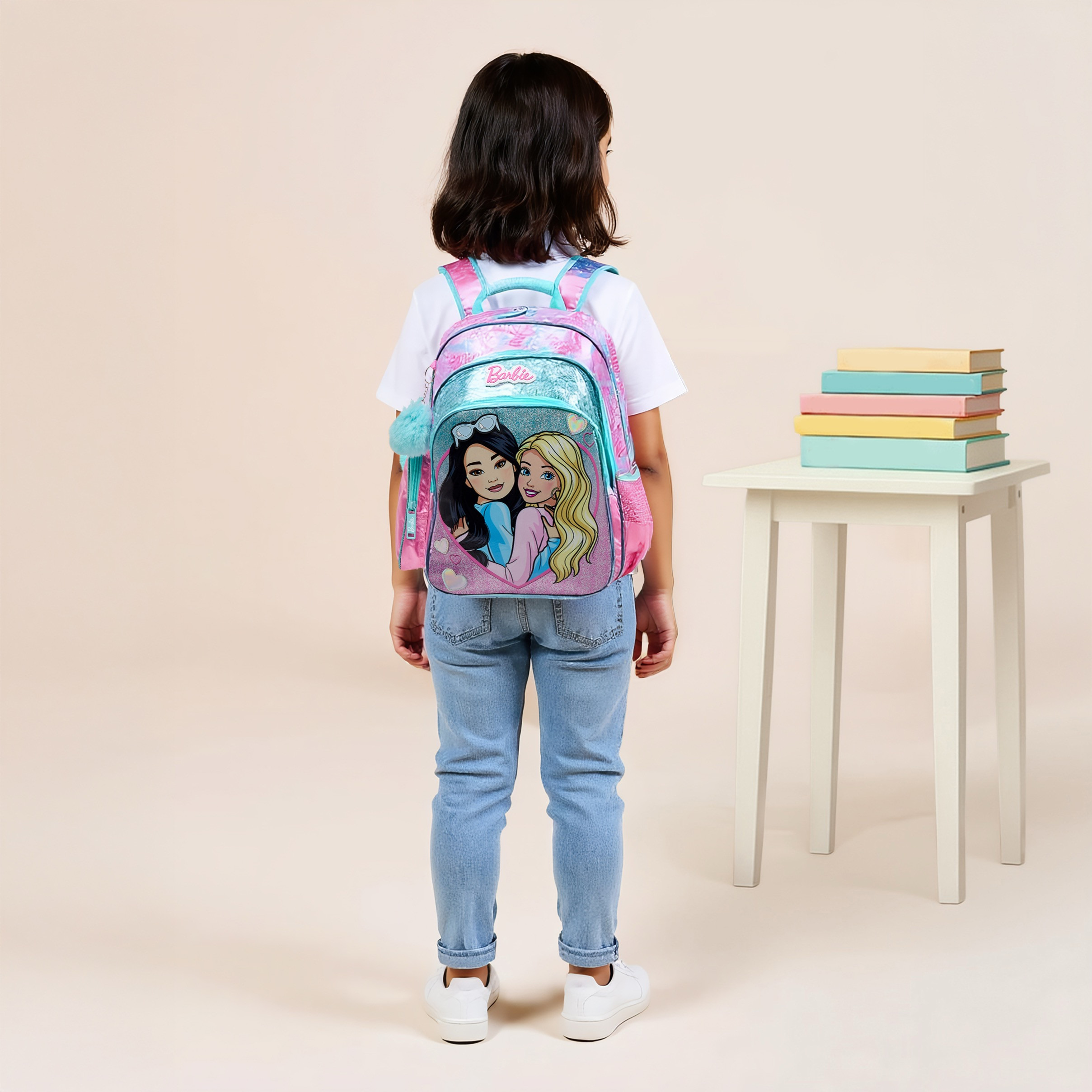 شنطة ظهر بطبعات باربي مع حمالات قابلة للتعديل وإغلاق بسحّاب - 16 بوصة-school-bagsandbackpacks-backpacks-image-8