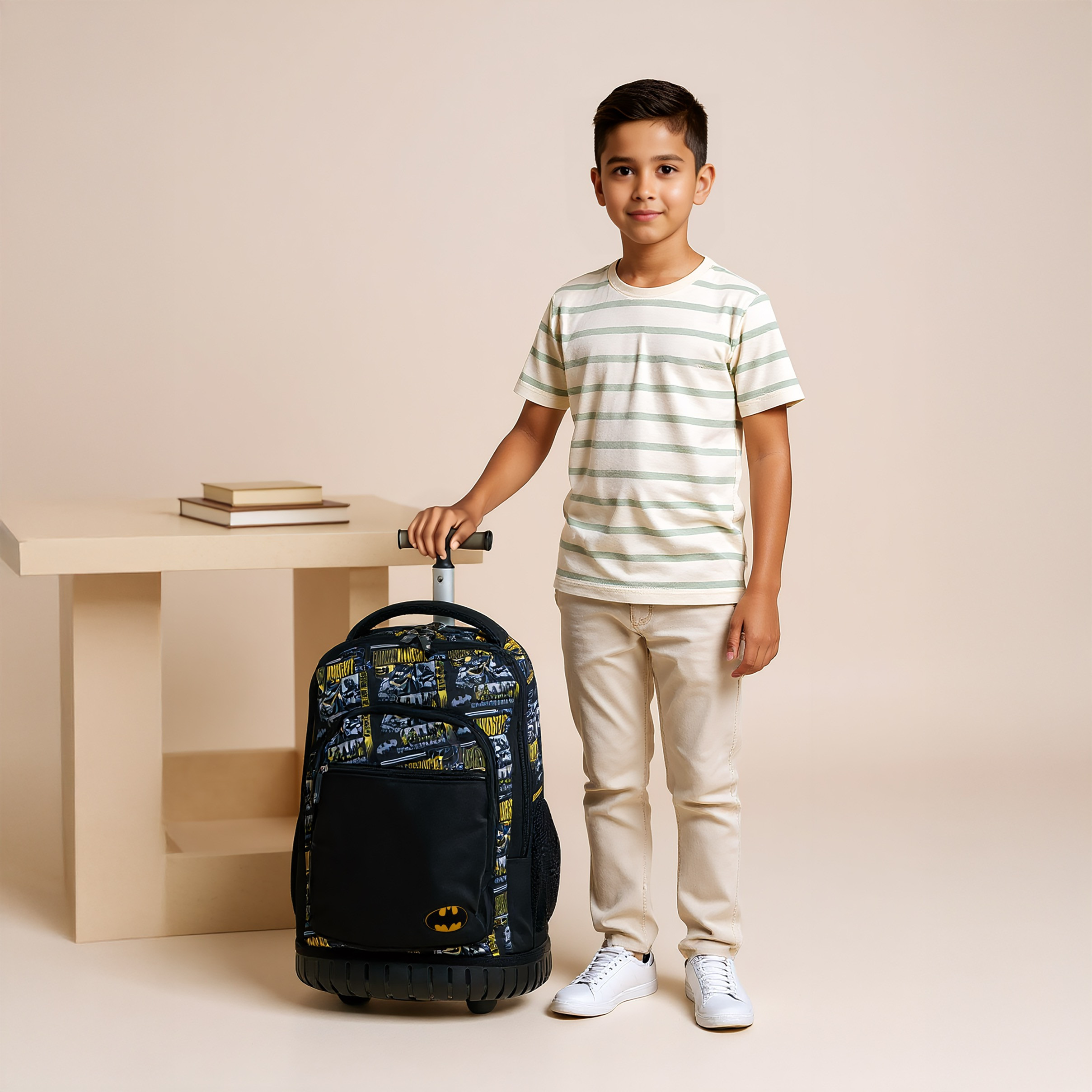 Batman Print Trolley Backpack with Retractable Handle and Zip Closure-school-bagsandbackpacks-trolleybags-image-3