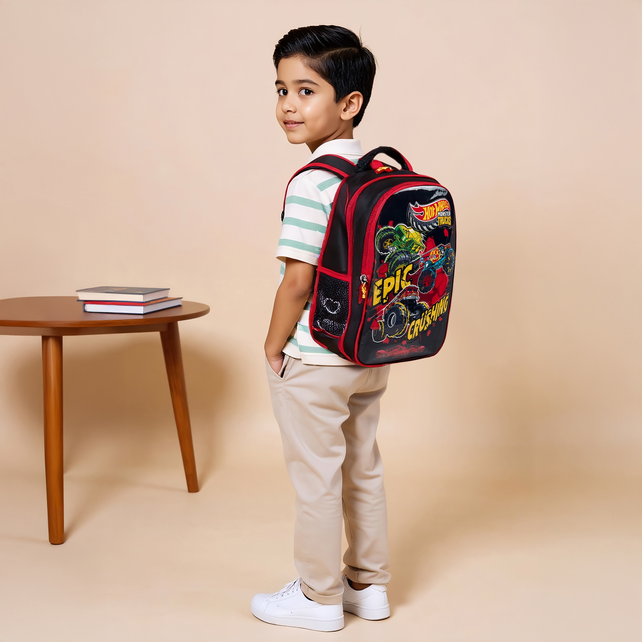 طقم شنطة ظهر 5 قطع بطبعات من هوت ويلز - 16 بوصة-school-bagsandbackpacks-sets-image-8