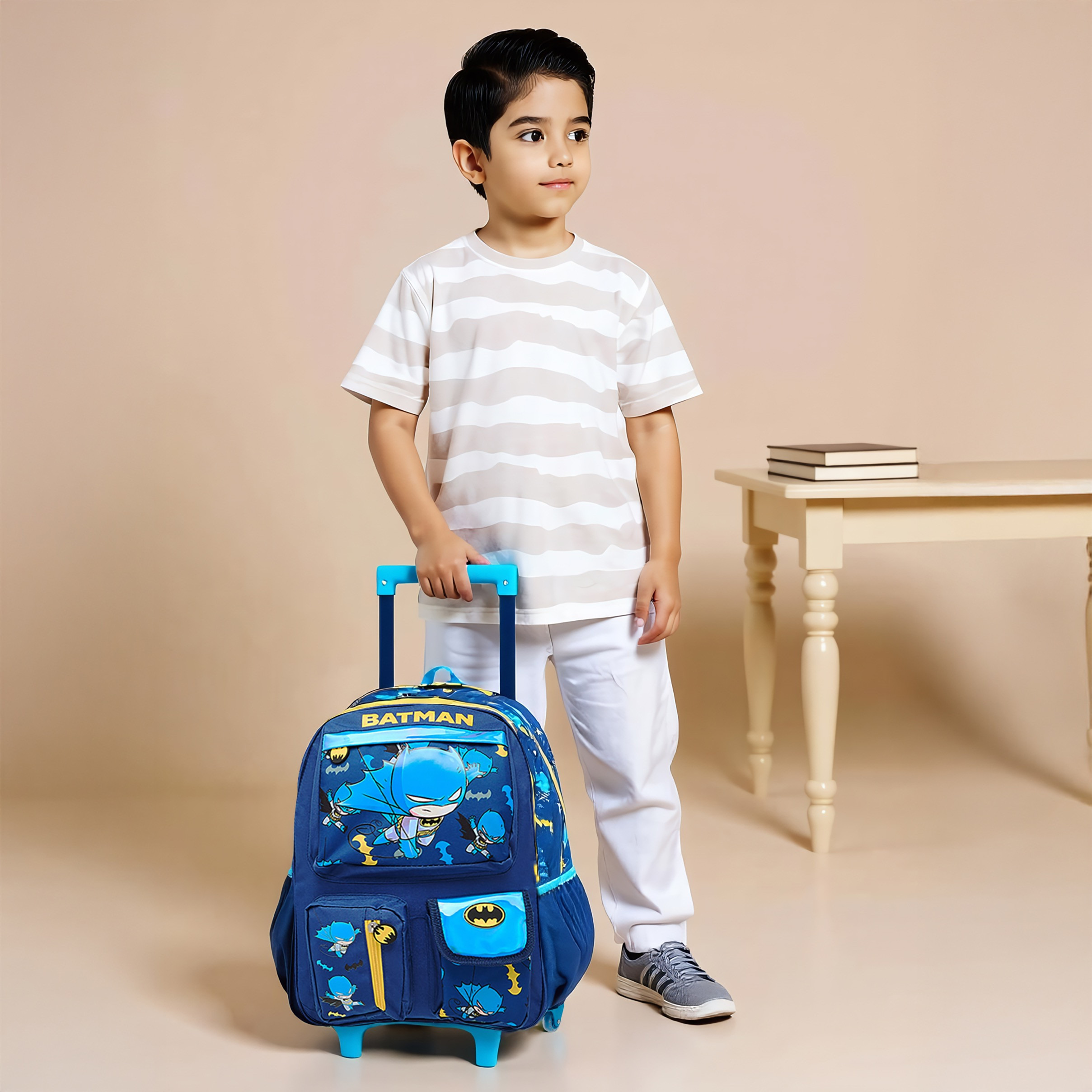 Batman Print Trolley Bag for Boys 5-8 Years with Adjustable Strap -school-bagsandbackpacks-trolleybags-image-3