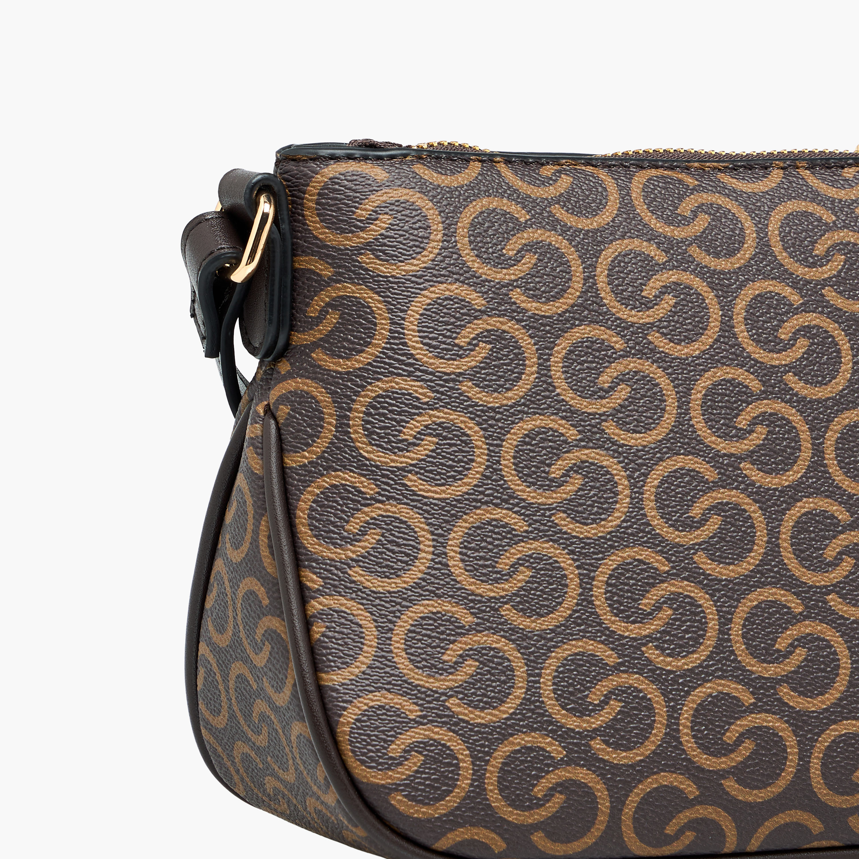 شنطة كروس بودي بطبعات مونوجرام وحزام قابل للتعديل وسحاب إغلاق من سيليست-women-bagsandwallets-handbags-image-6
