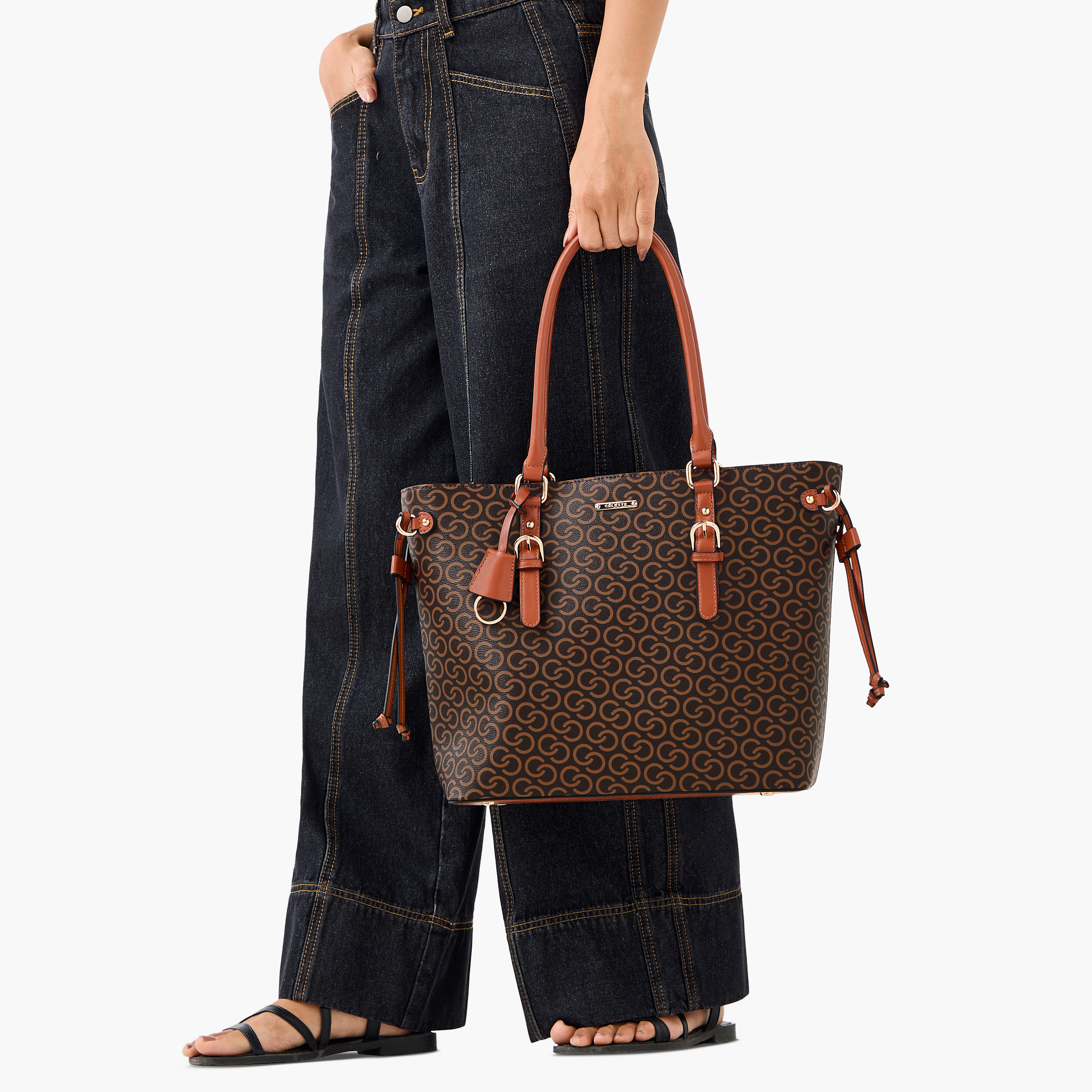 طقم شنط 4 قطع بطبعات مونوجرام من سيليست-women-bagsandwallets-handbags-image-2