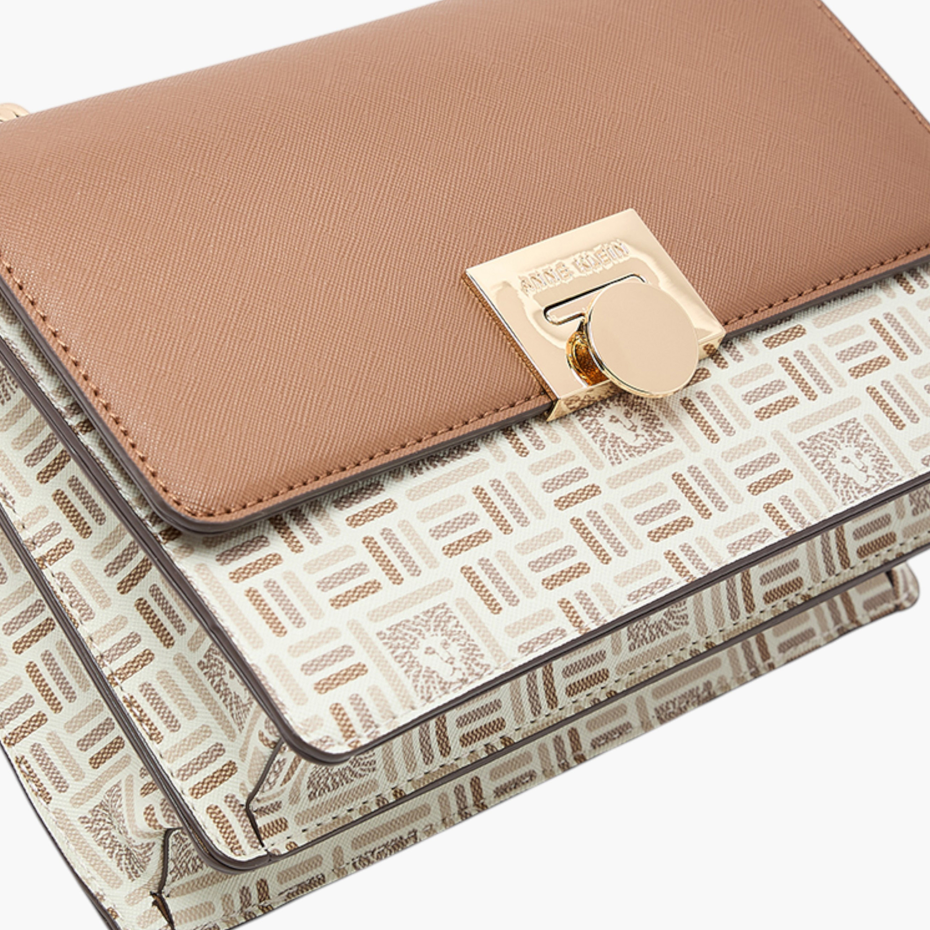 شنطة كروس بودي بطبعات مع إغلاق مغناطيسي وحزام سلسلة من آن كلاين-women-bagsandwallets-handbags-image-4