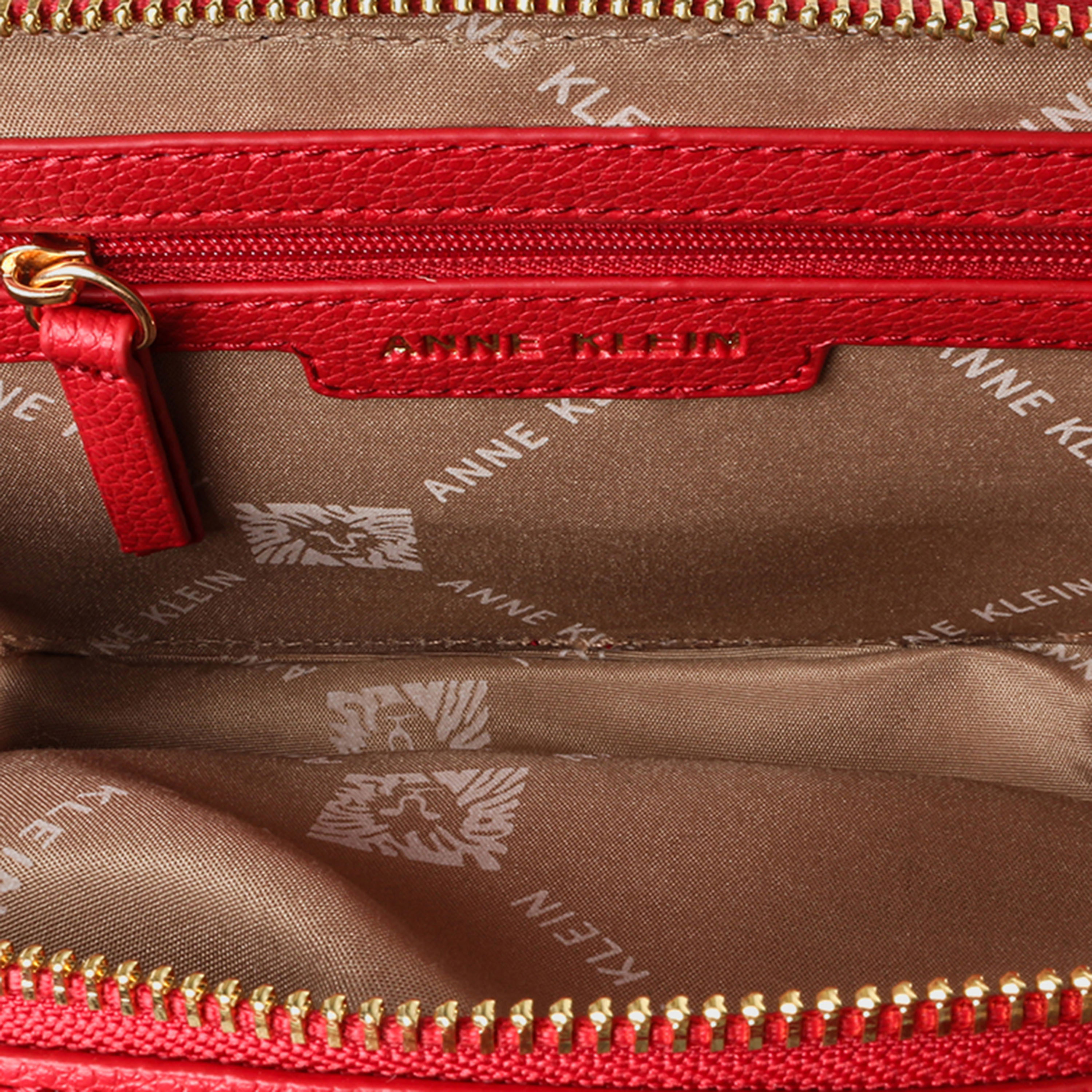 شنطة كروس بودي مزينة بمقبض وسحاب إغلاق من آن كلاين-women-bagsandwallets-handbags-image-4