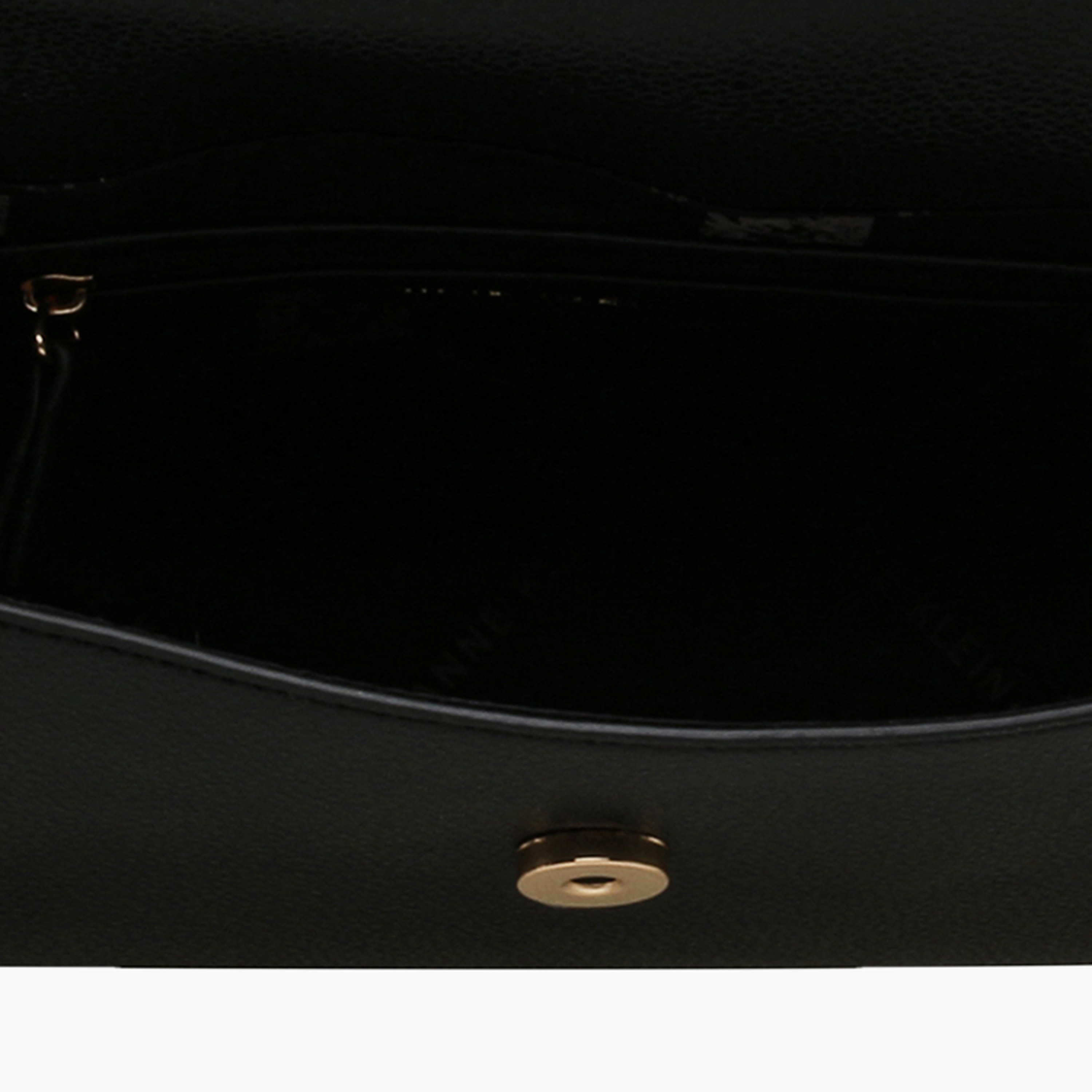 شنطة كروس بودي بحزام قابل للتعديل وطية إغلاق وزينة إبزيم من آن كلاين-women-bagsandwallets-handbags-image-3