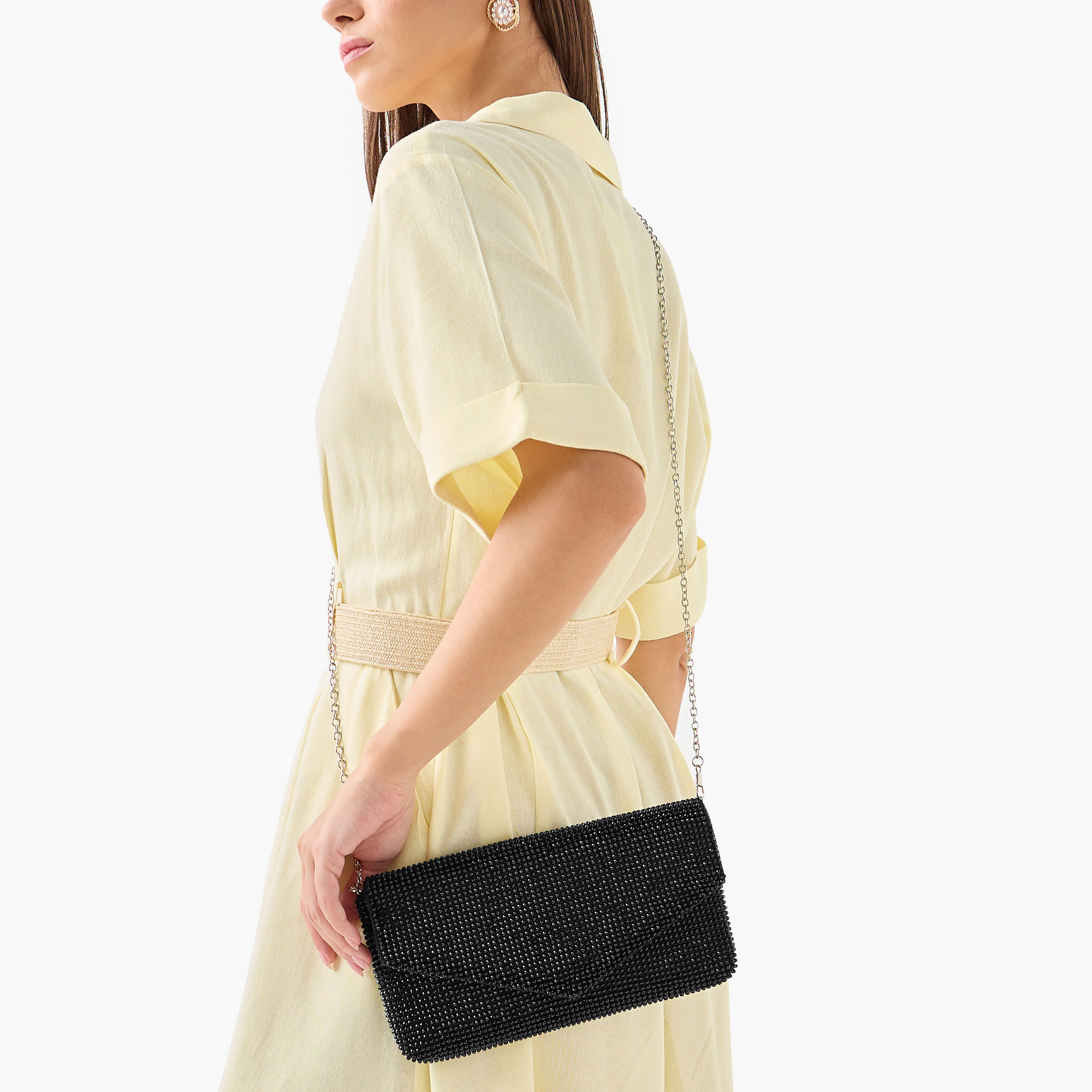 شنطة كلاتش مزيّنة بحزام سلسلة قابل للفصل وطية إغلاق من ساشا-women-bagsandwallets-handbags-image-8