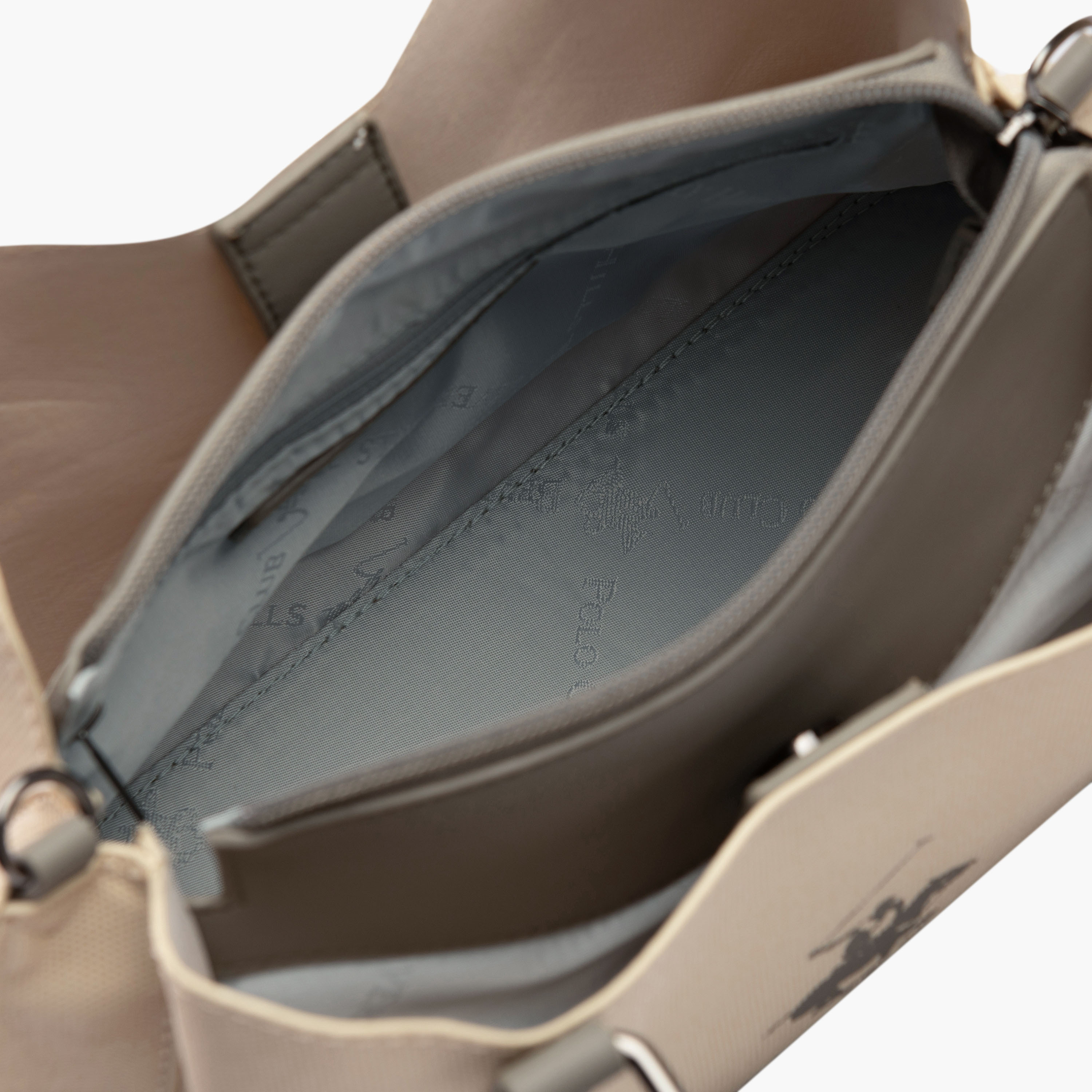 شنطة توتي بشعار ومقبض مزدوج من بيفرلي هيلز بولو كلوب-women-bagsandwallets-handbags-image-12