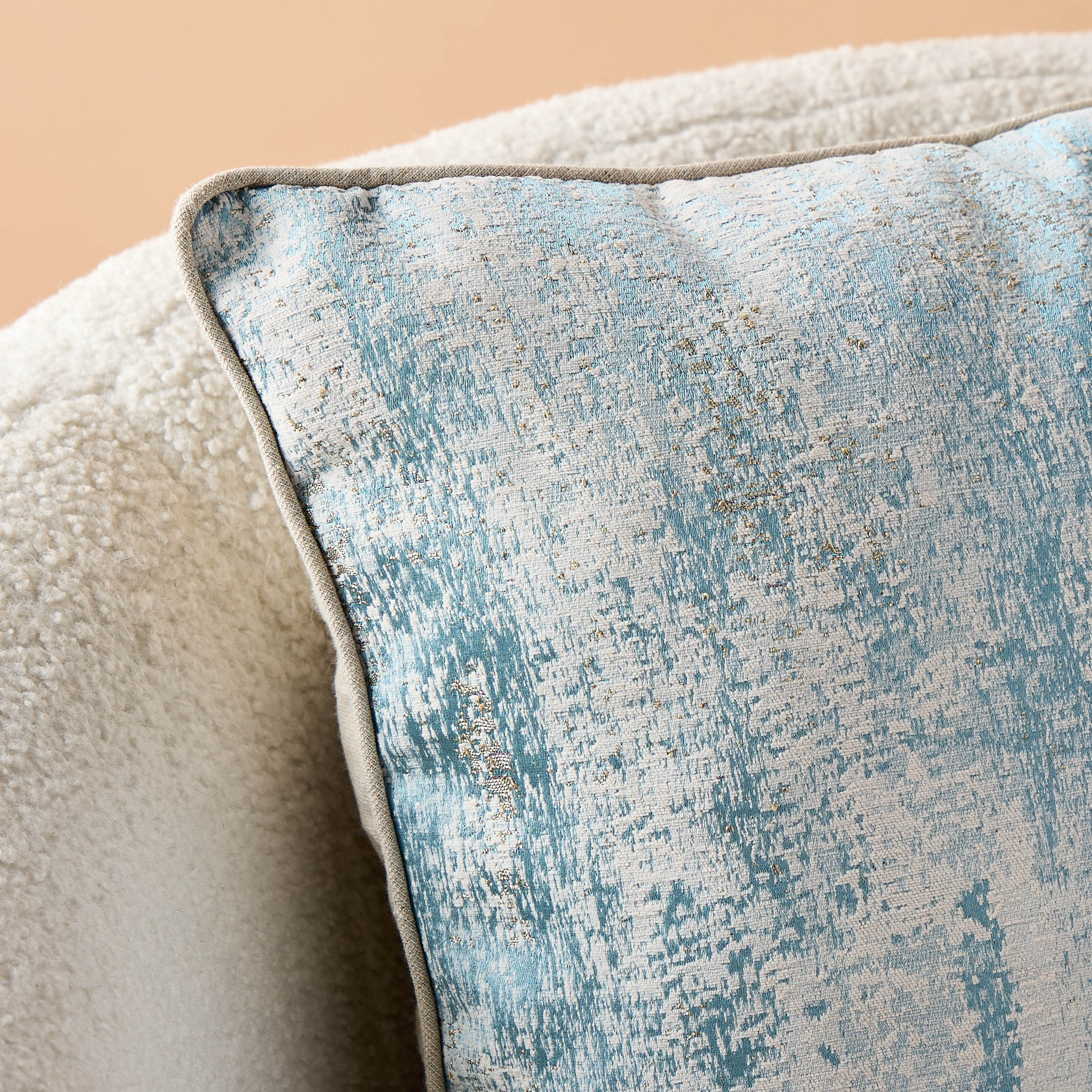 وسادة جاكار محشوة بخيوط بارزة - 45x45 سم-household-cushionsandthrows-filledcushions-decorativecushions-image-3