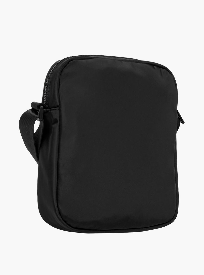 شنطة كروس بودي بطبعات شعار وحزام قابل للتعديل وسحاب إغلاق من لي كوبر-travel-accessories-image-4