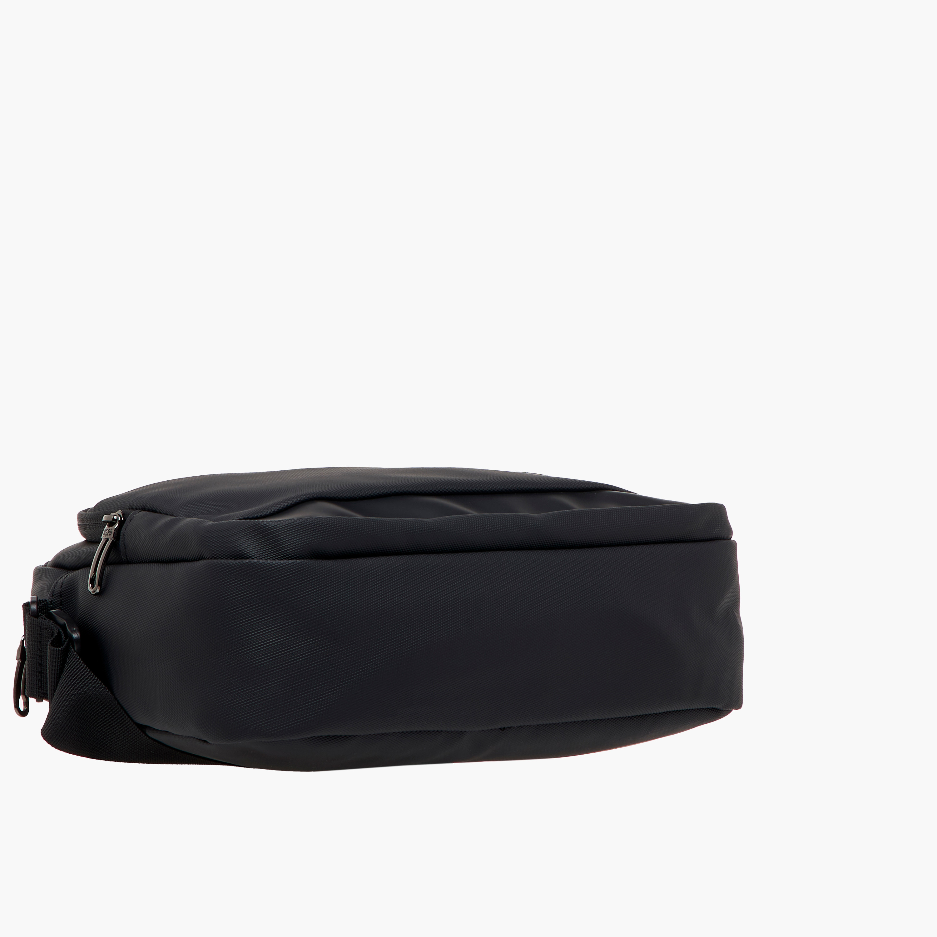 شنطة كروس بودي سادة بحزام قابل للتعديل وسحاب إغلاق من يو إس بولو أسن-women-bagsandwallets-handbags-image-6